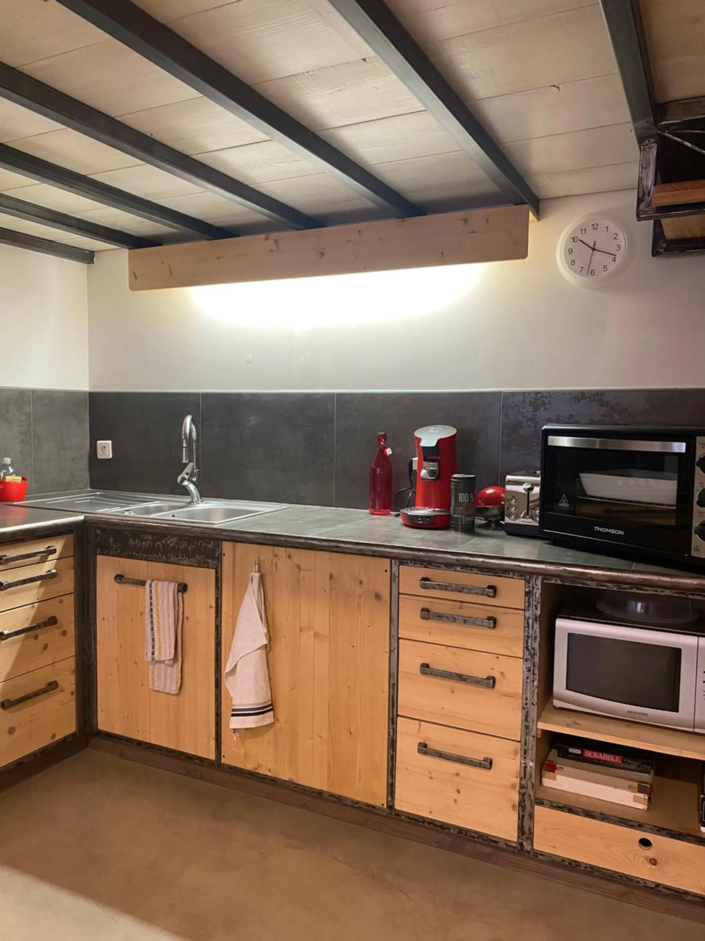 Kitchen or kitchenette in L'atelier B&B