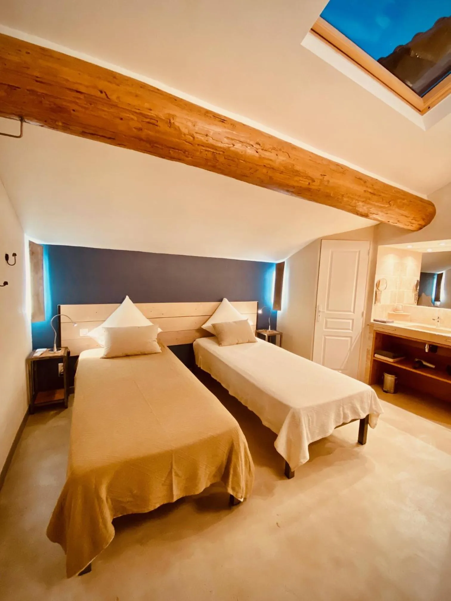 Bed in L'atelier B&B