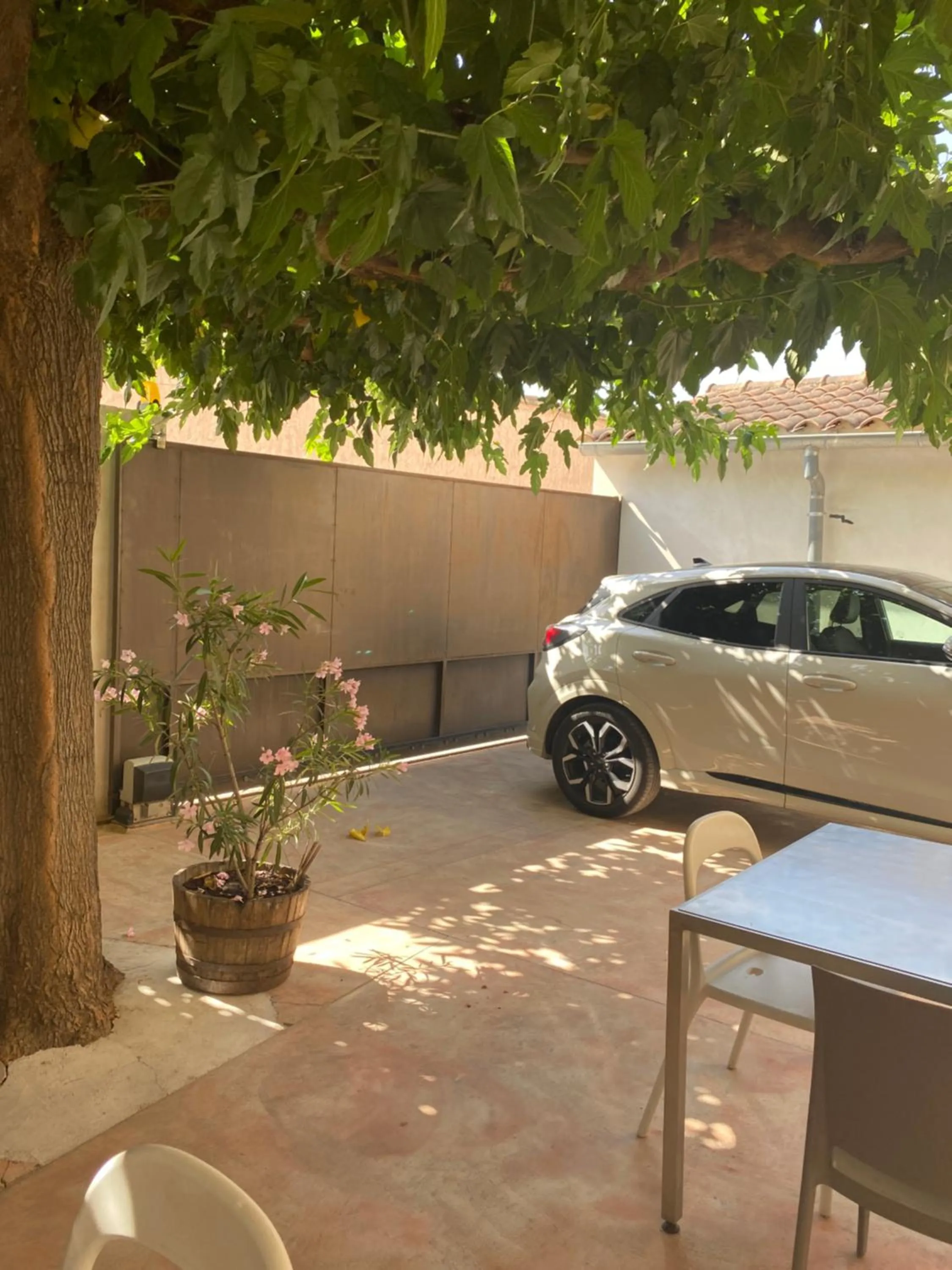 Property building in L'atelier B&B