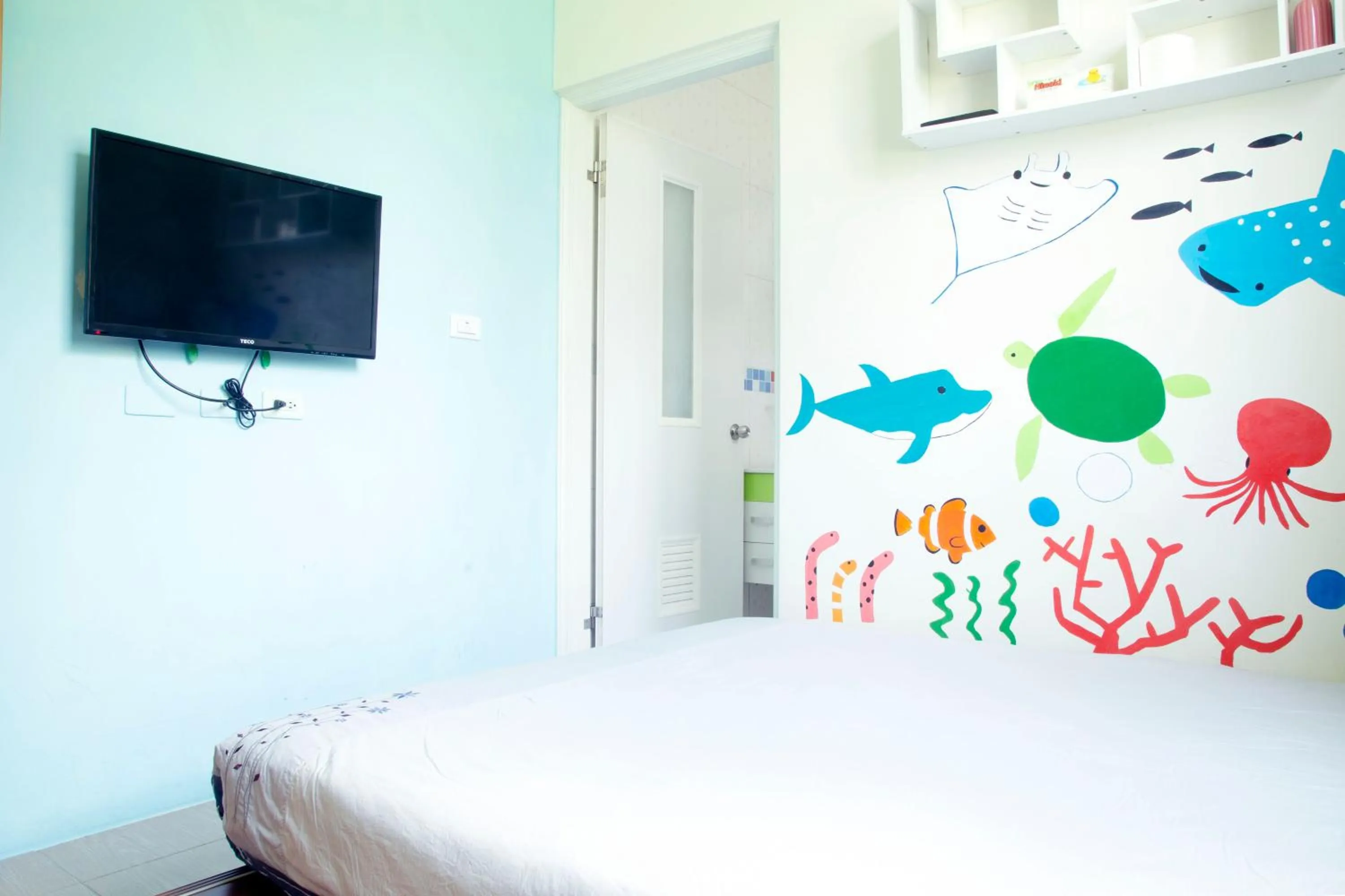 Bed in Fire Island Guest House