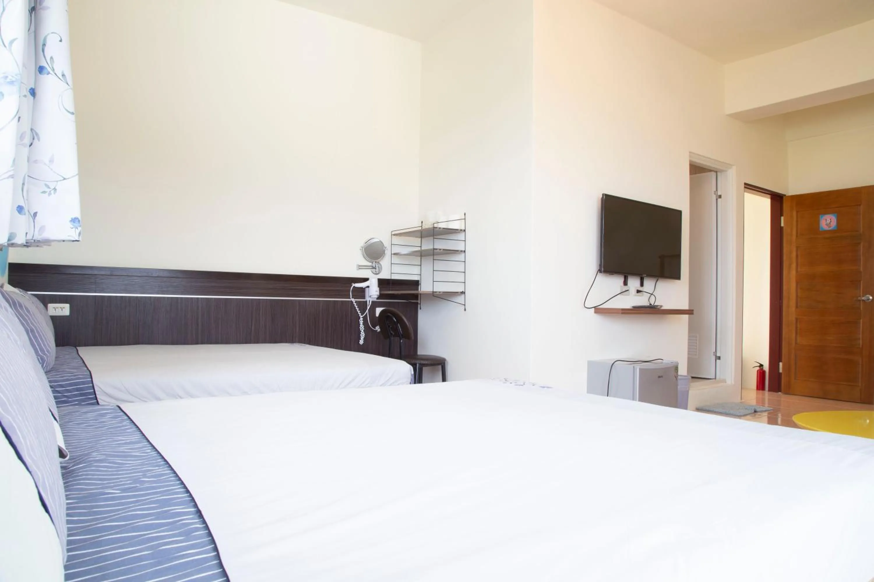 Bed in Fire Island Guest House