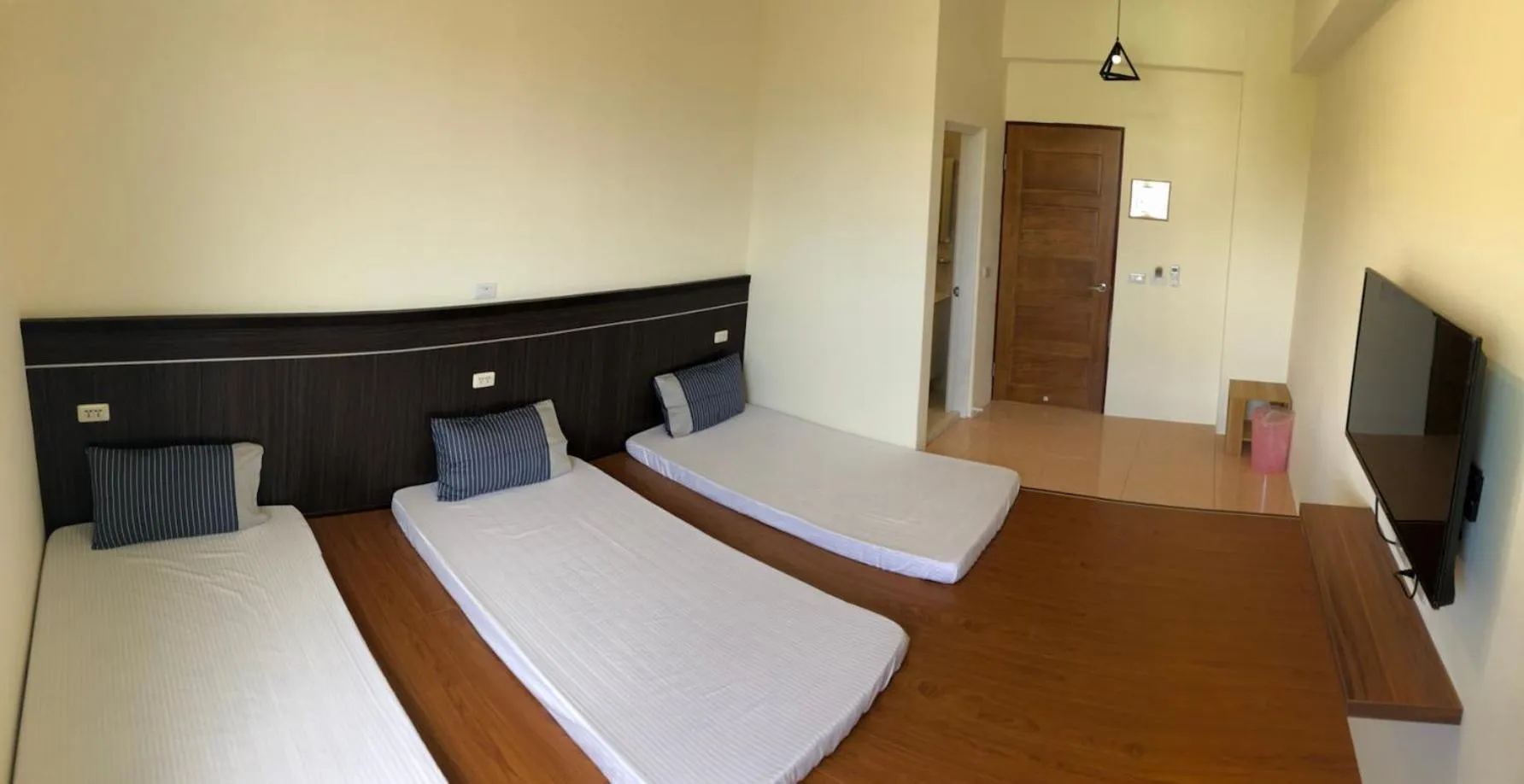 Bed in Fire Island Guest House