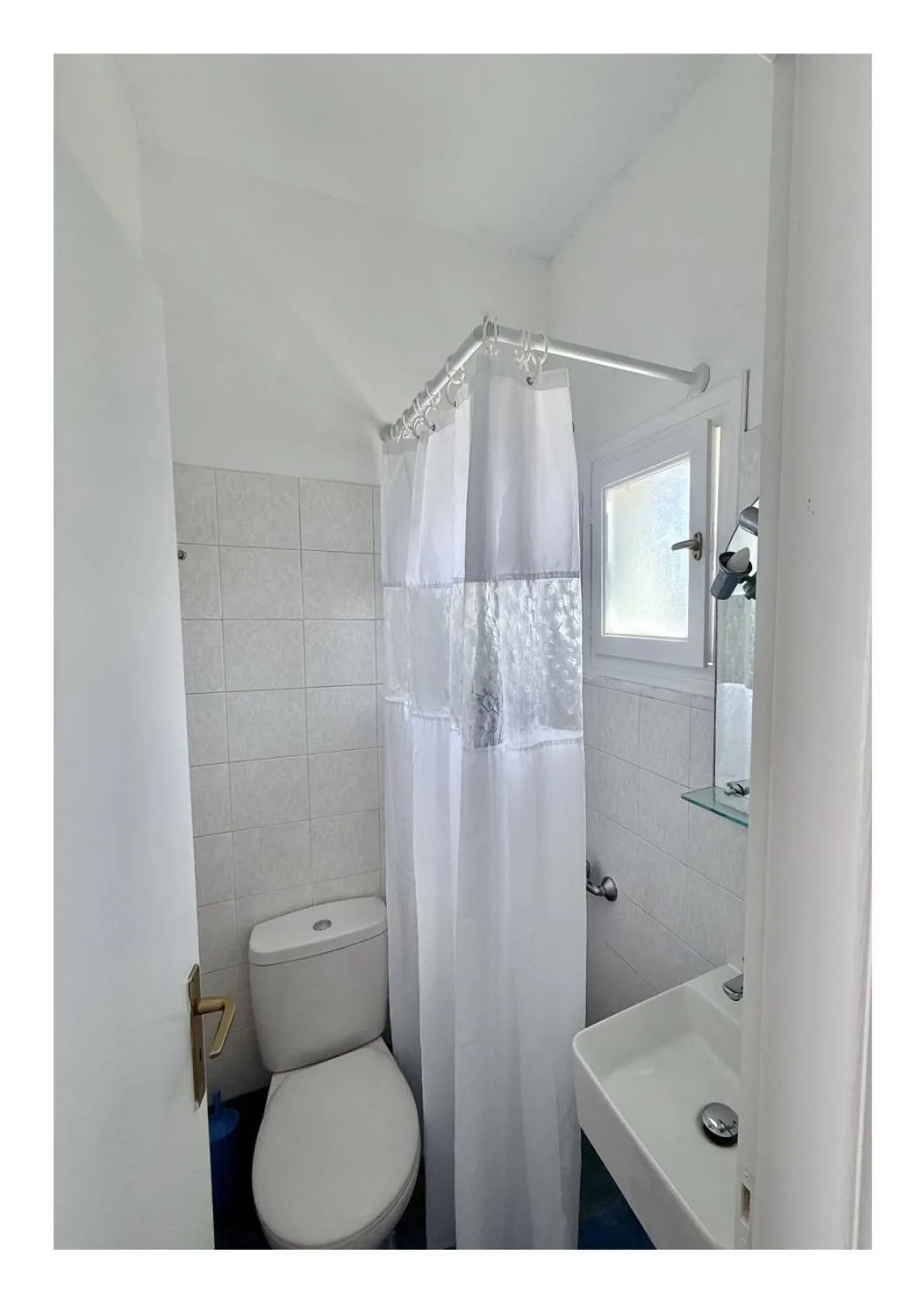 Shower in Summer Shades Hotel - ex Arkoulis