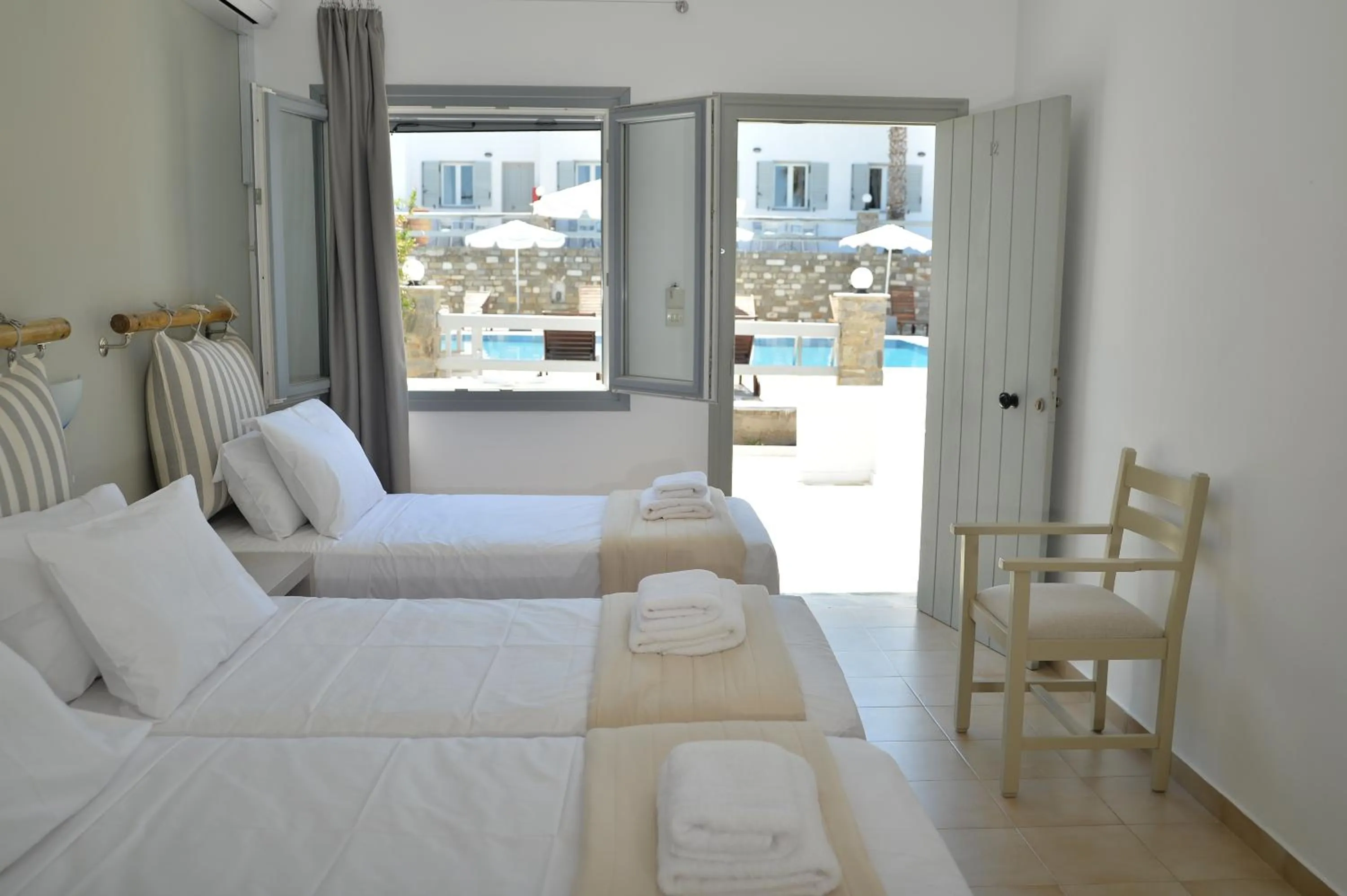 Bedroom, Bed in Summer Shades Hotel - ex Arkoulis