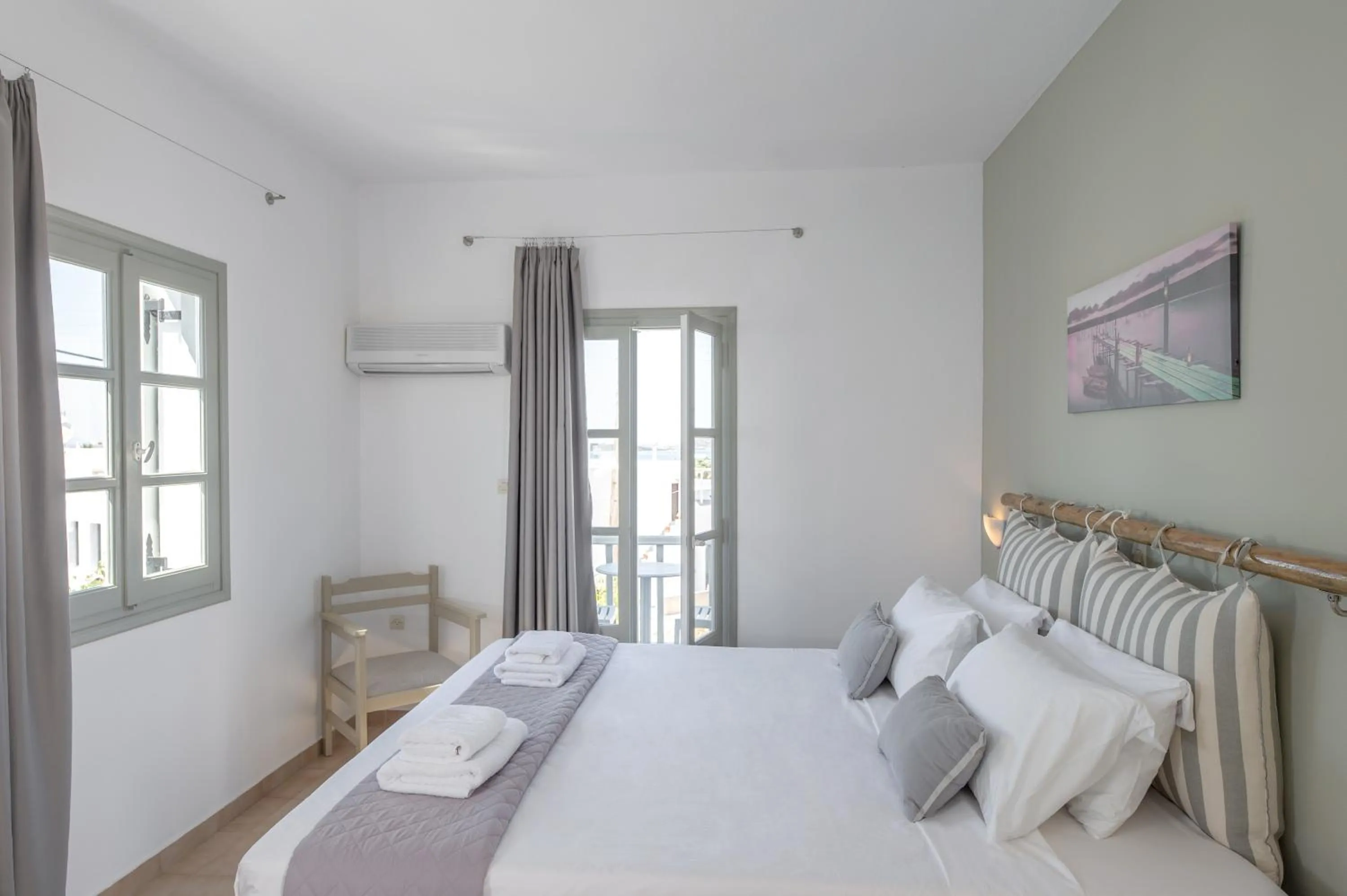 Bedroom, Bed in Summer Shades Hotel - ex Arkoulis