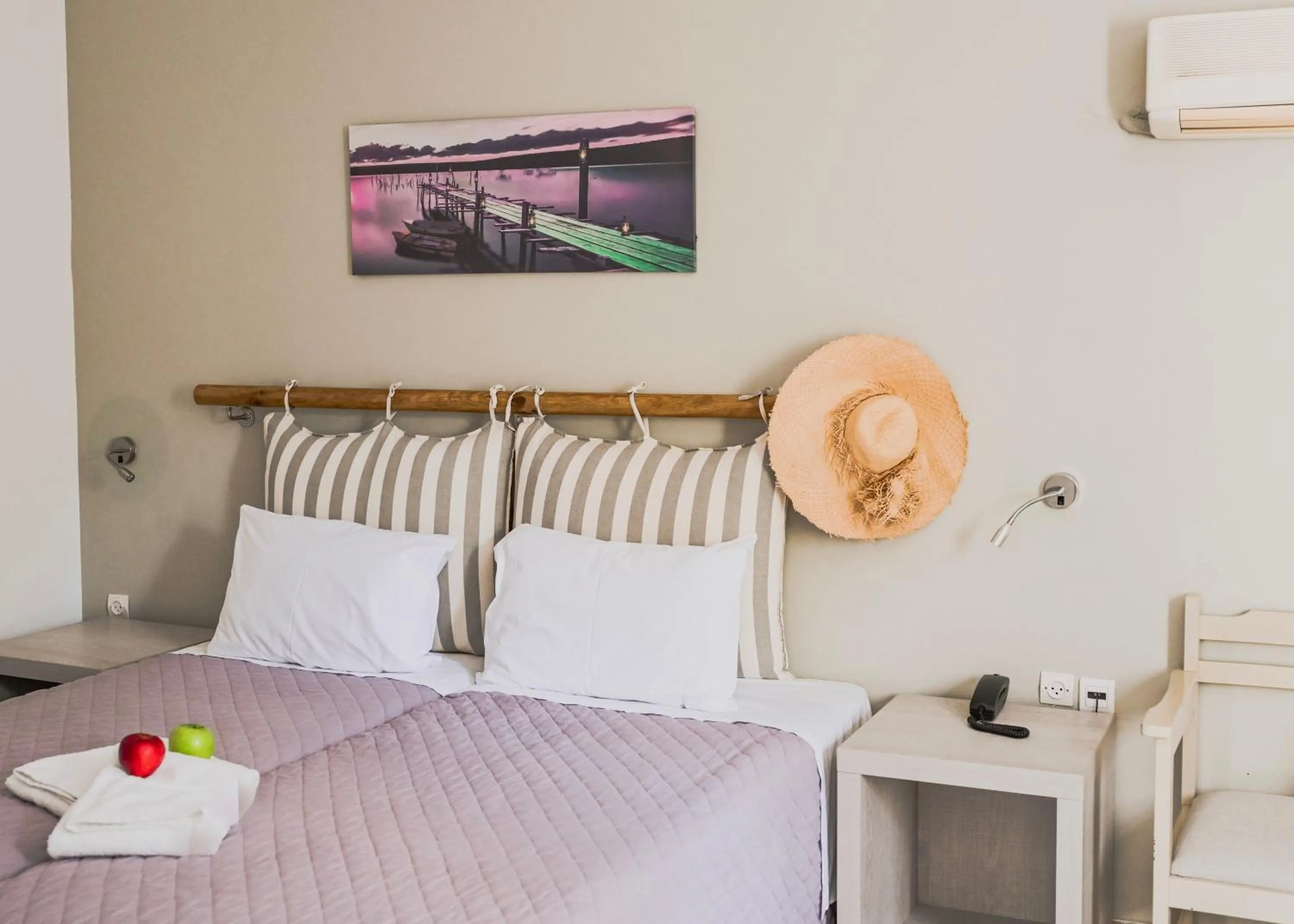 Bed in Summer Shades Hotel - ex Arkoulis