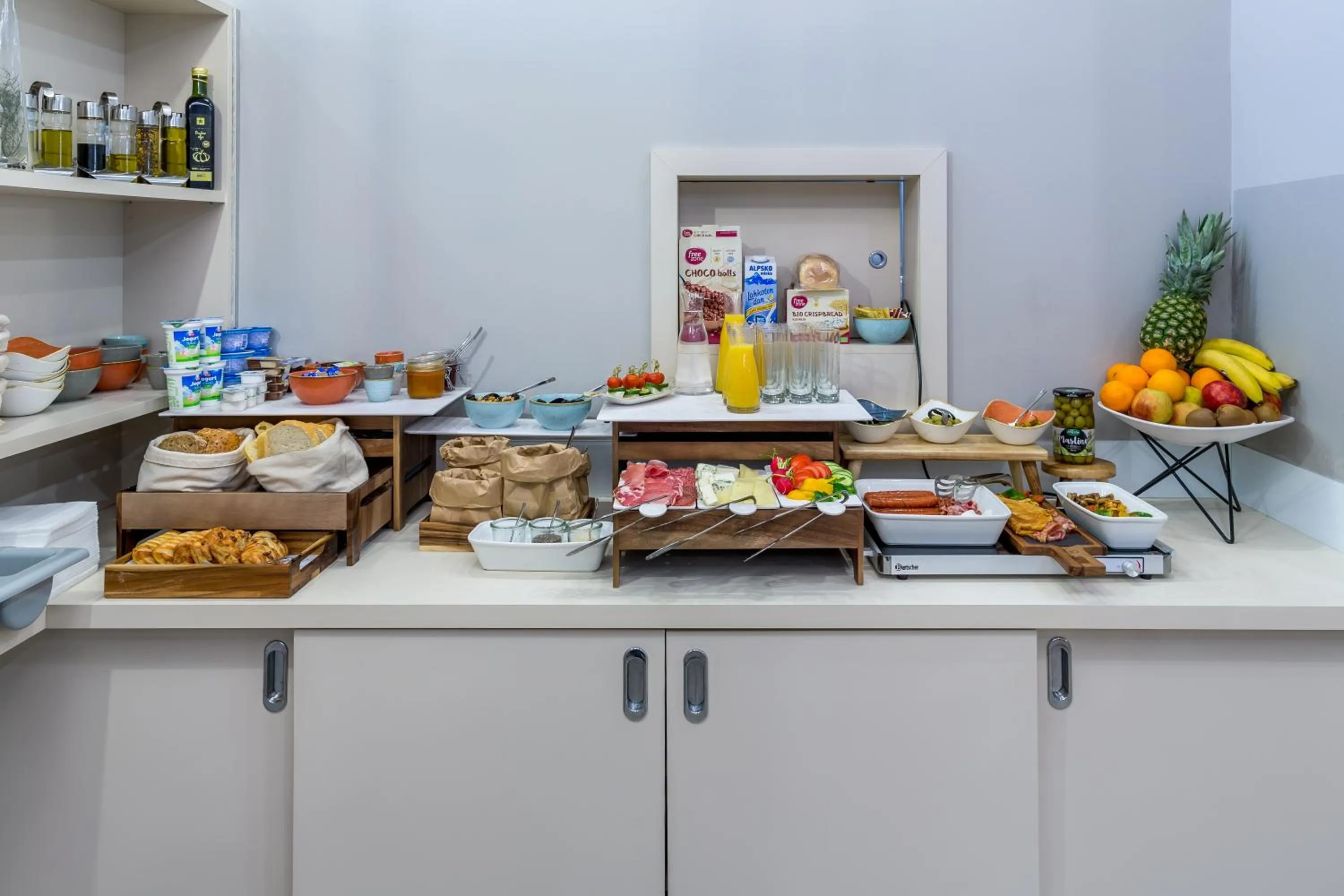 Breakfast in Apartments & Rooms Preelook