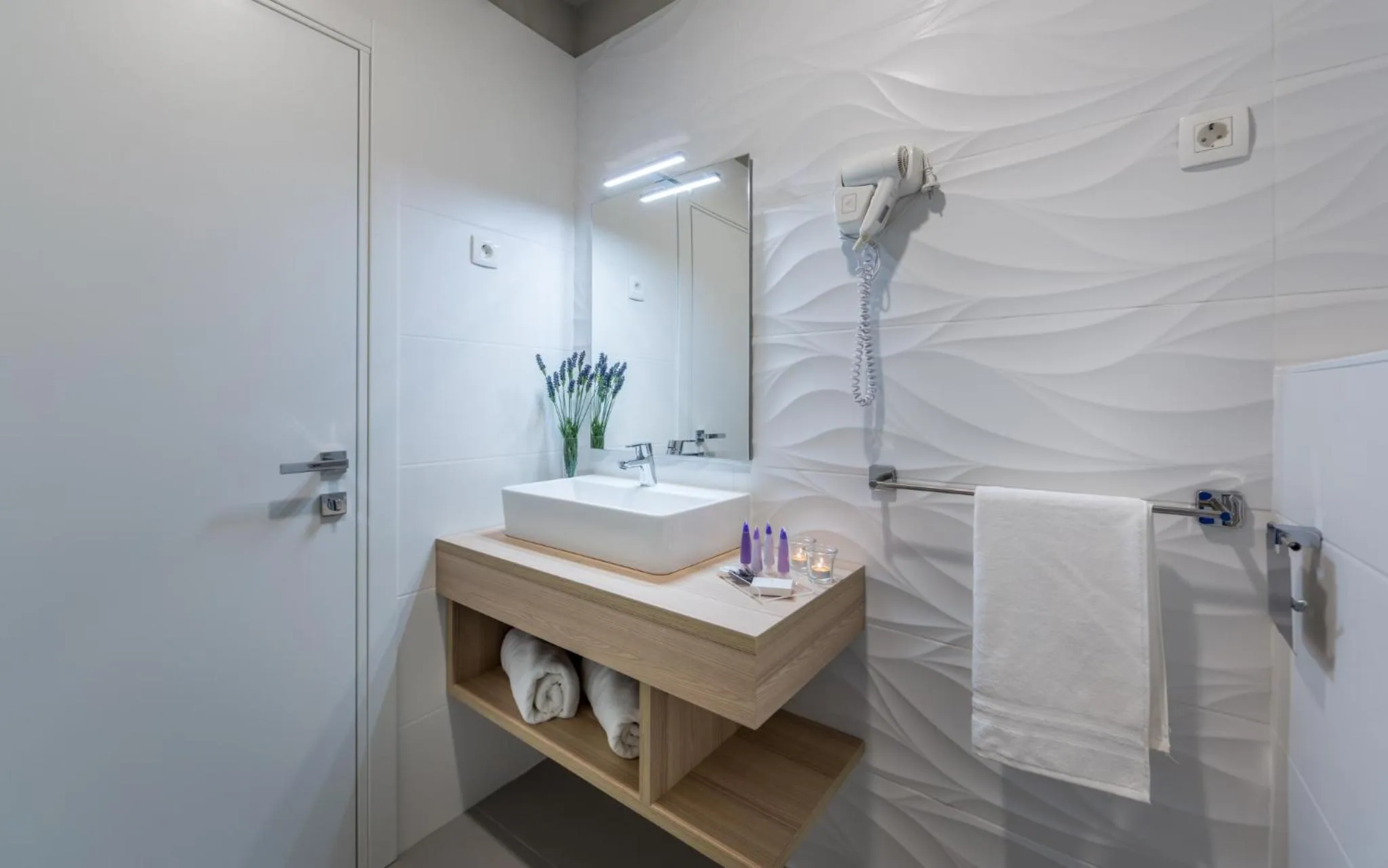 Bathroom in Apartments & Rooms Preelook