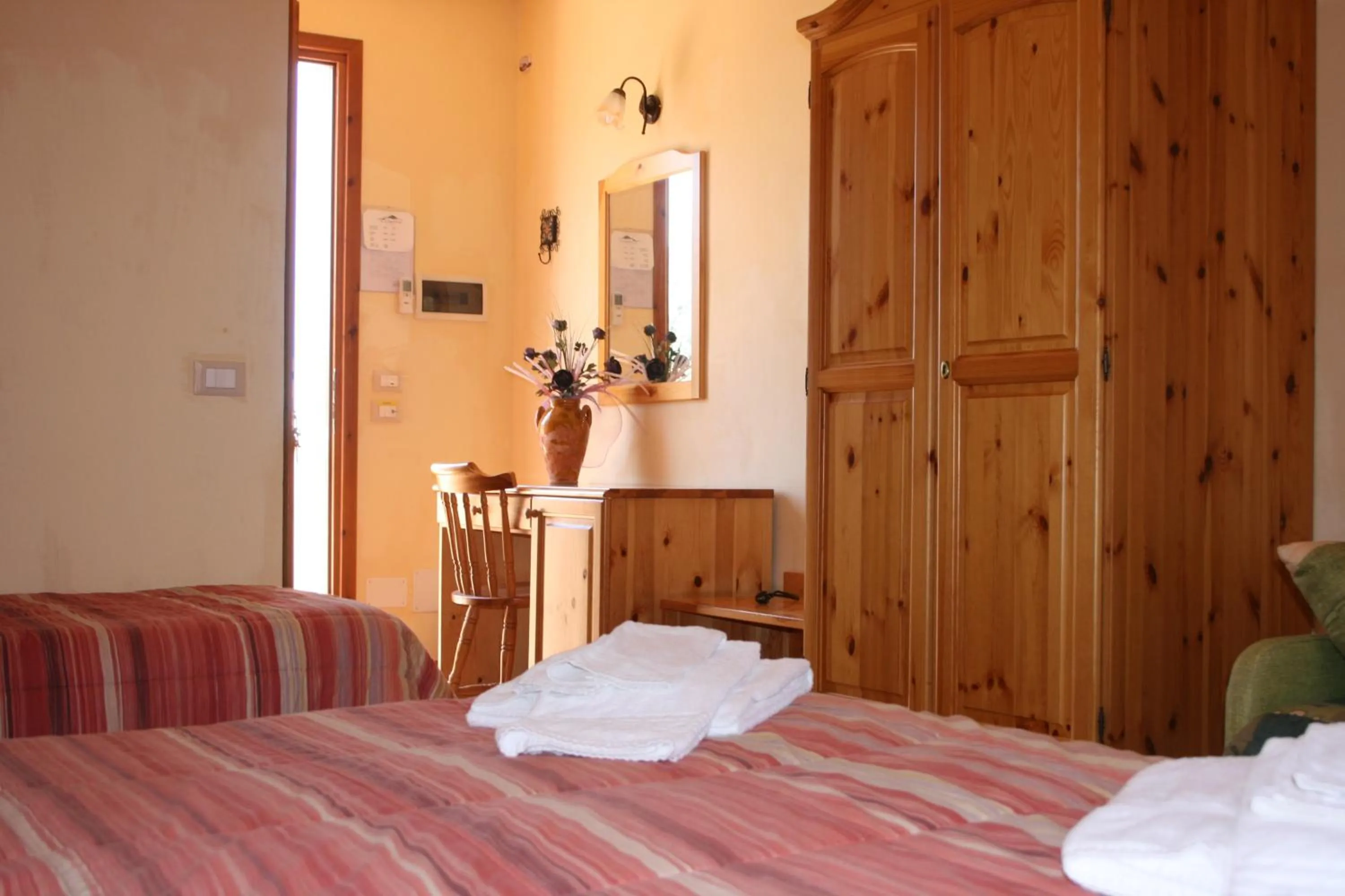 Photo of the whole room, Bed in Hotel Il Cortile