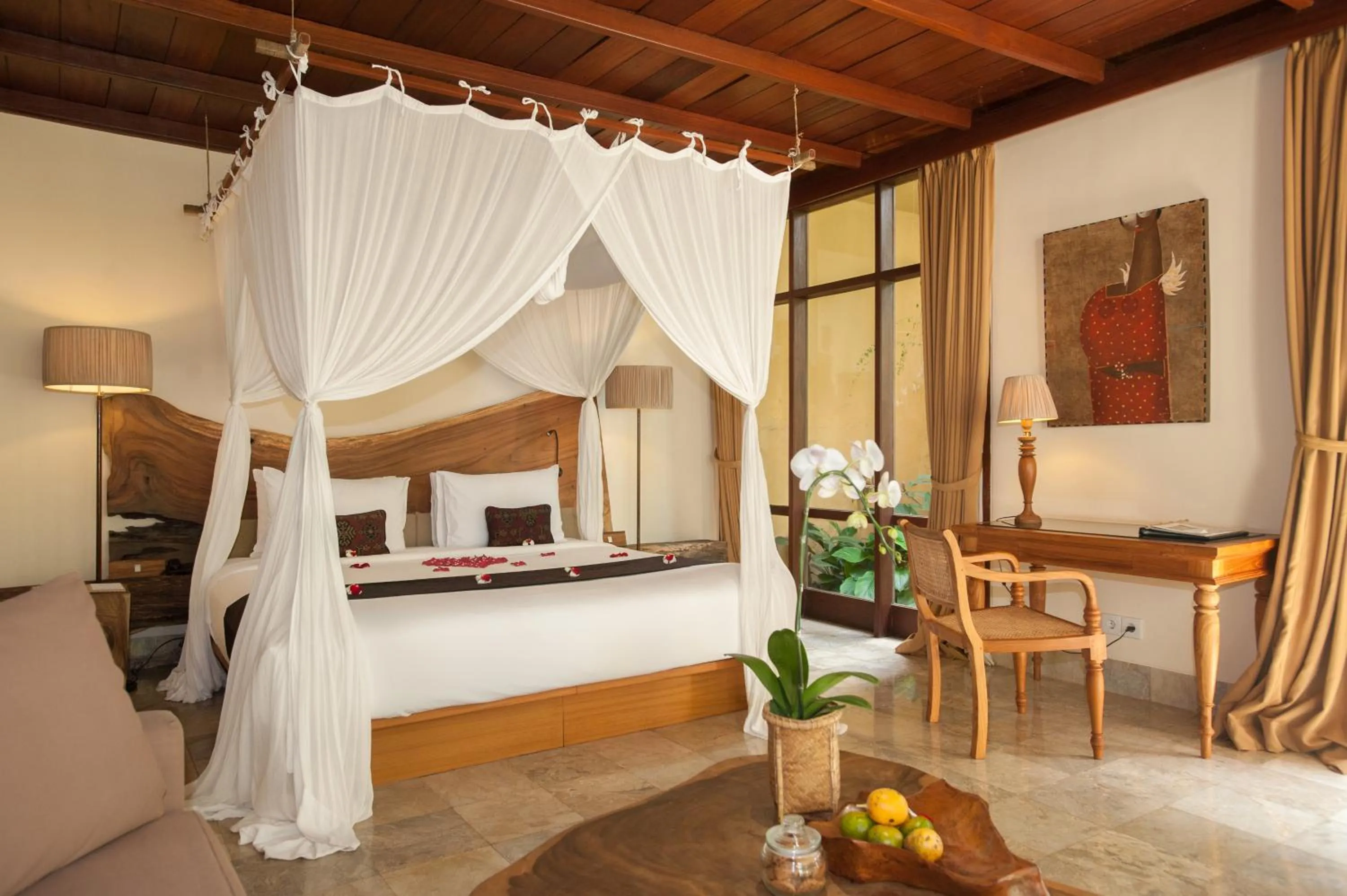 Photo of the whole room, Bed in Komaneka at Tanggayuda Ubud