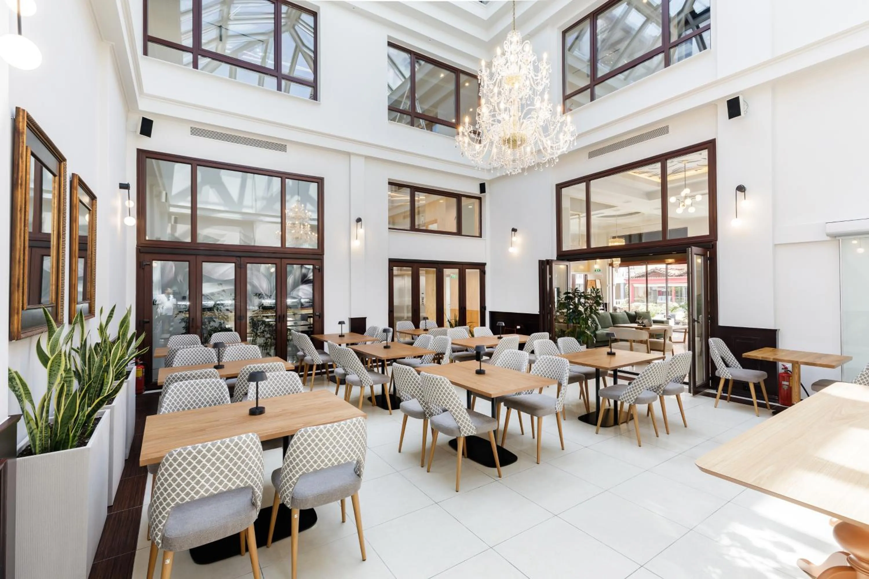 Restaurant/places to eat in Diverso Platamon, Luxury Hotel & Suites