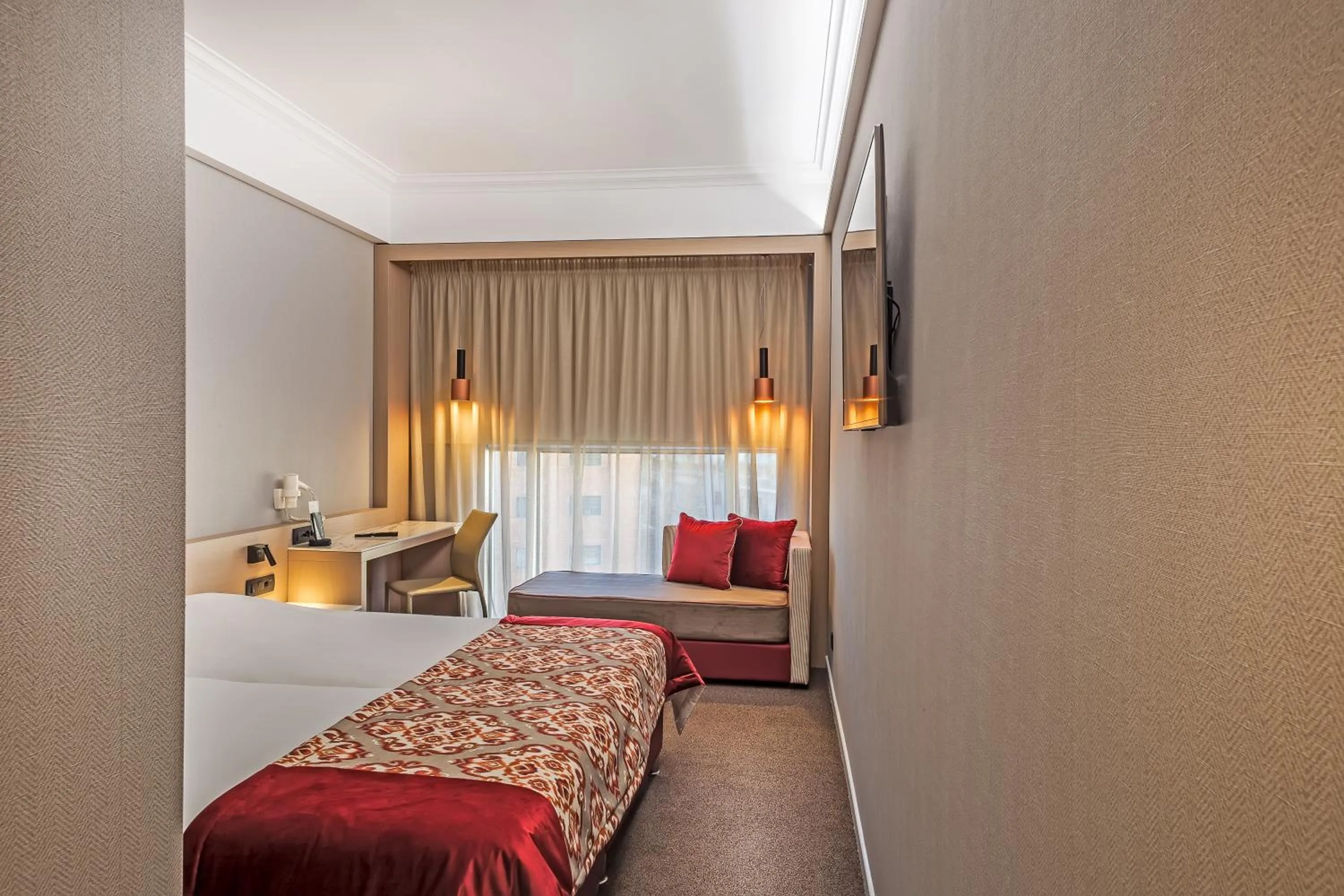 Photo of the whole room, Bed in Airotel Stratos Vassilikos Hotel