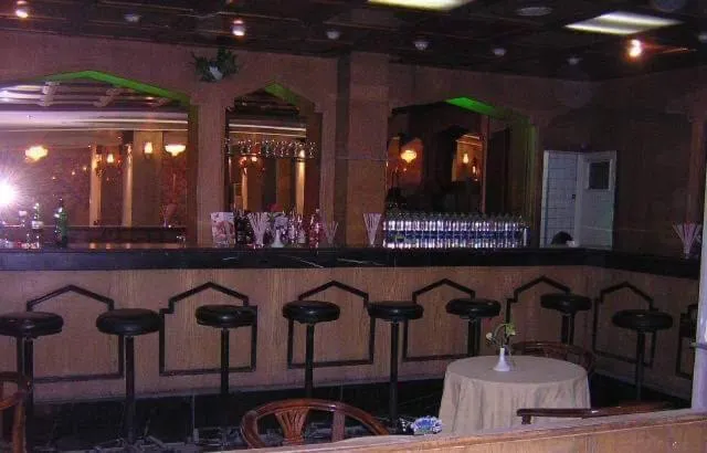 Restaurant/places to eat in Windsor Hotel Luxor 中國人之家