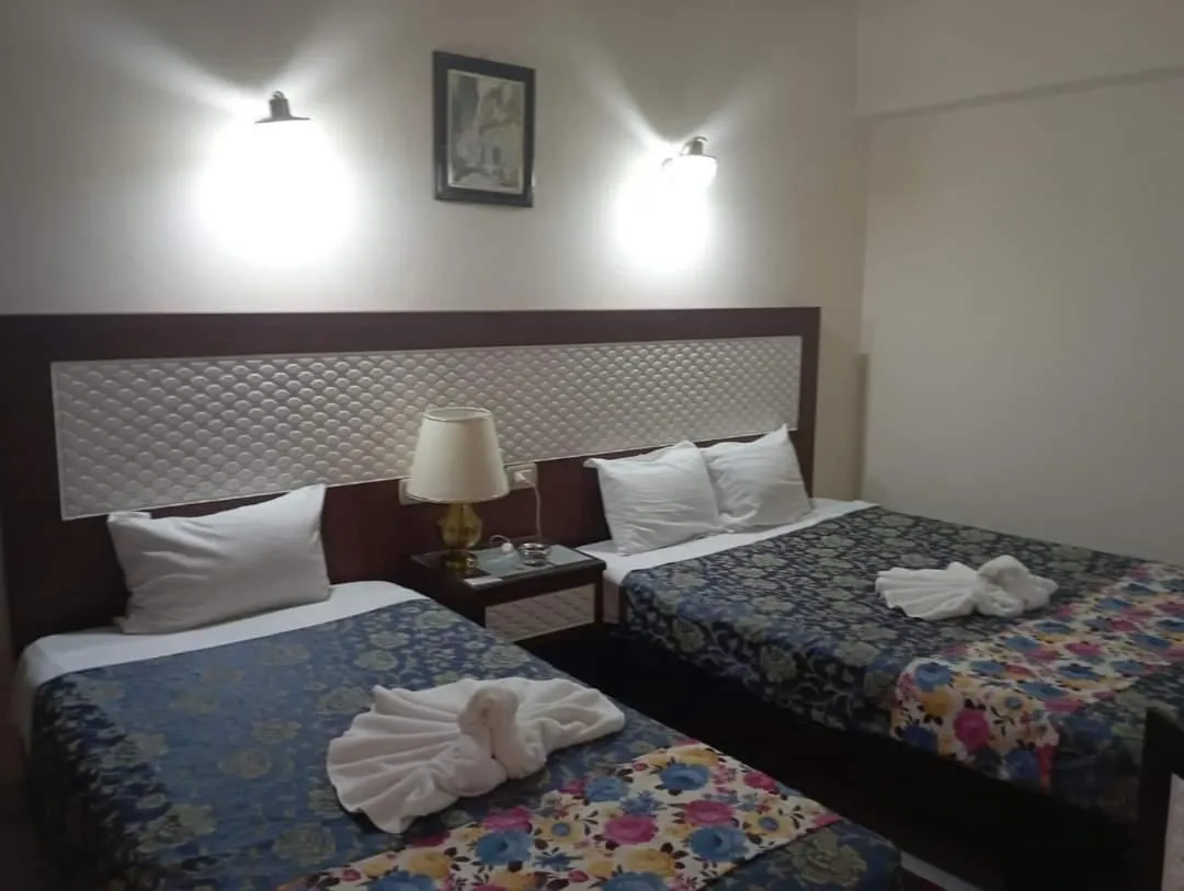 Bed in Windsor Hotel Luxor 中國人之家