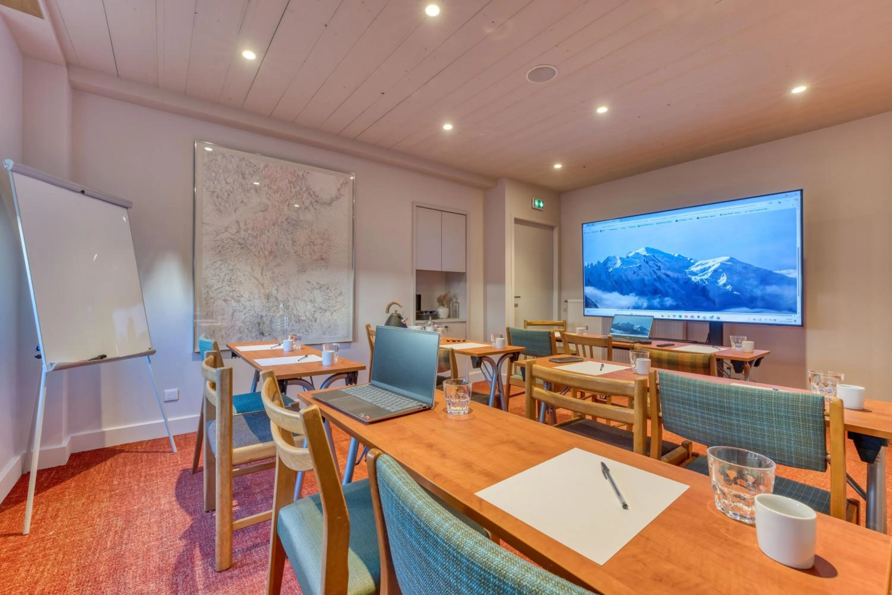 Meeting/conference room in Les Gourmets - Chalet Hotel