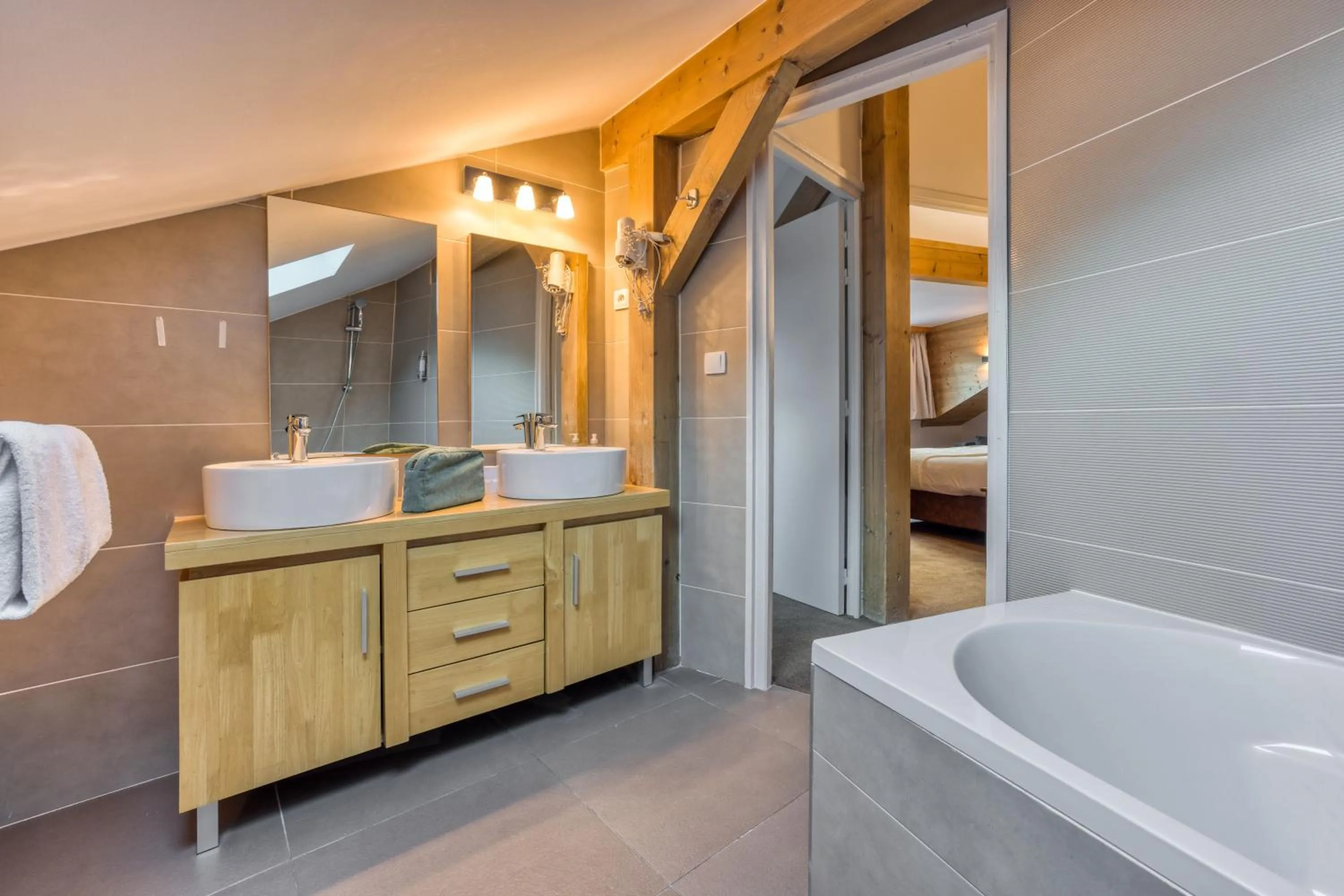 Bathroom in Les Gourmets - Chalet Hotel