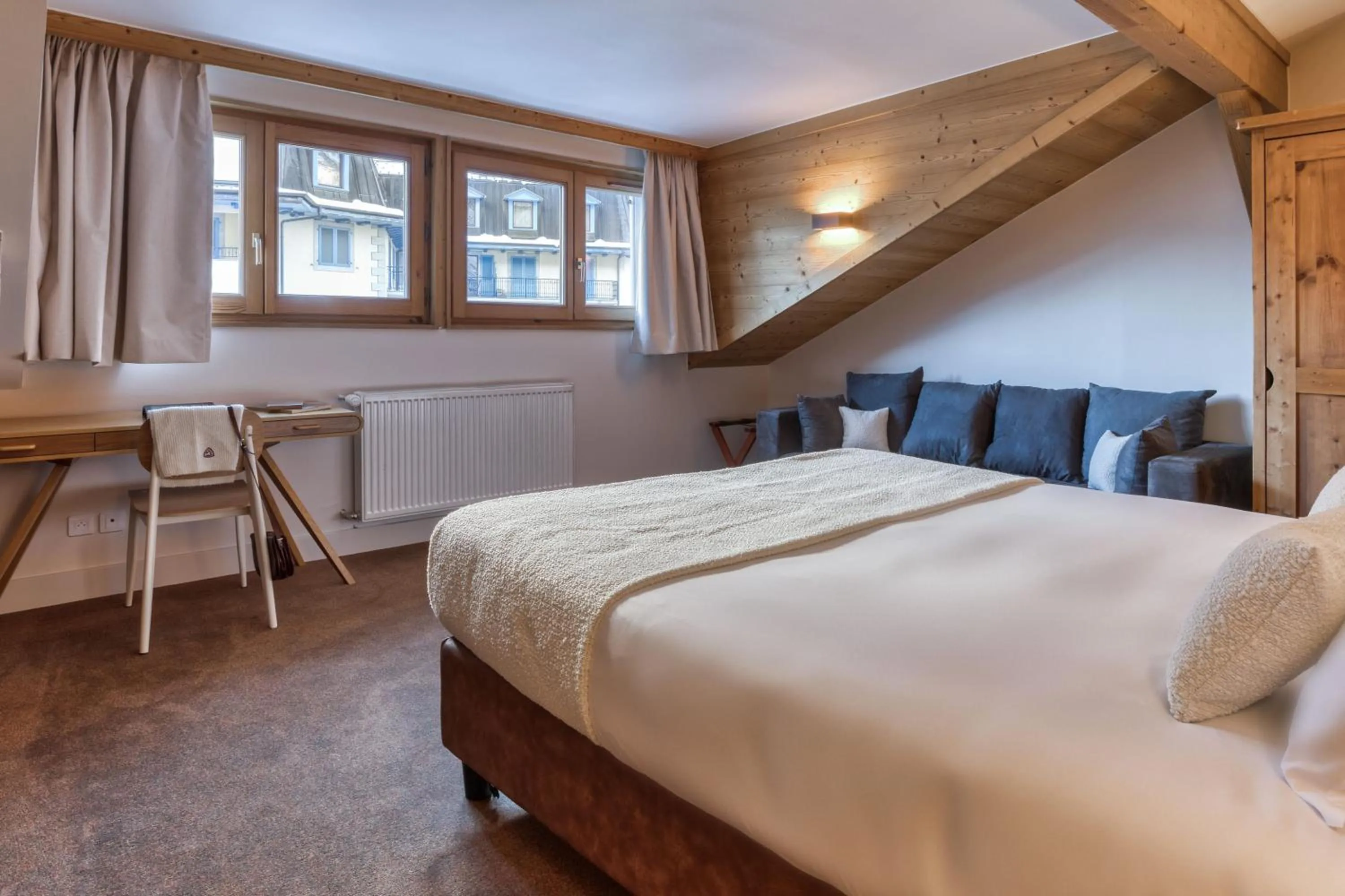 Bed in Les Gourmets - Chalet Hotel