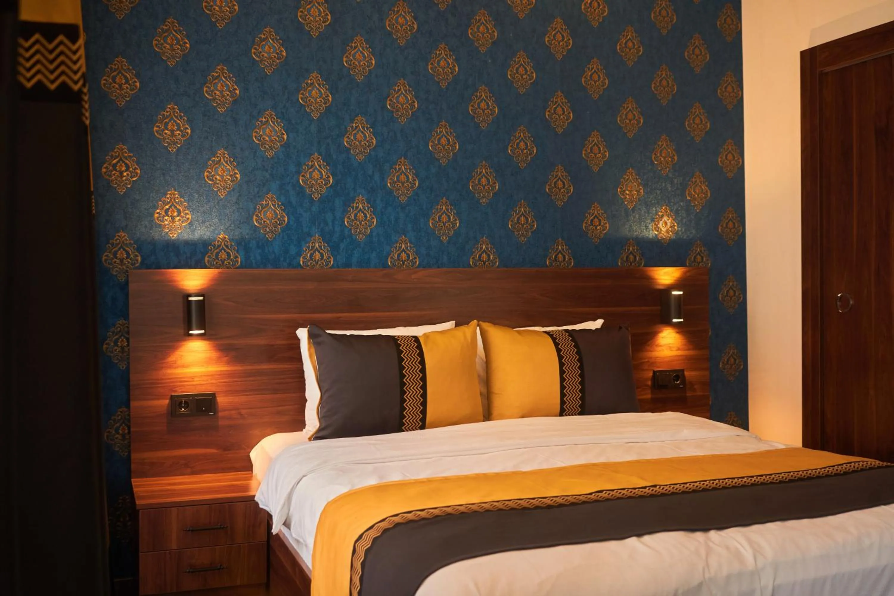 Bed in Seven Dreams Hotel