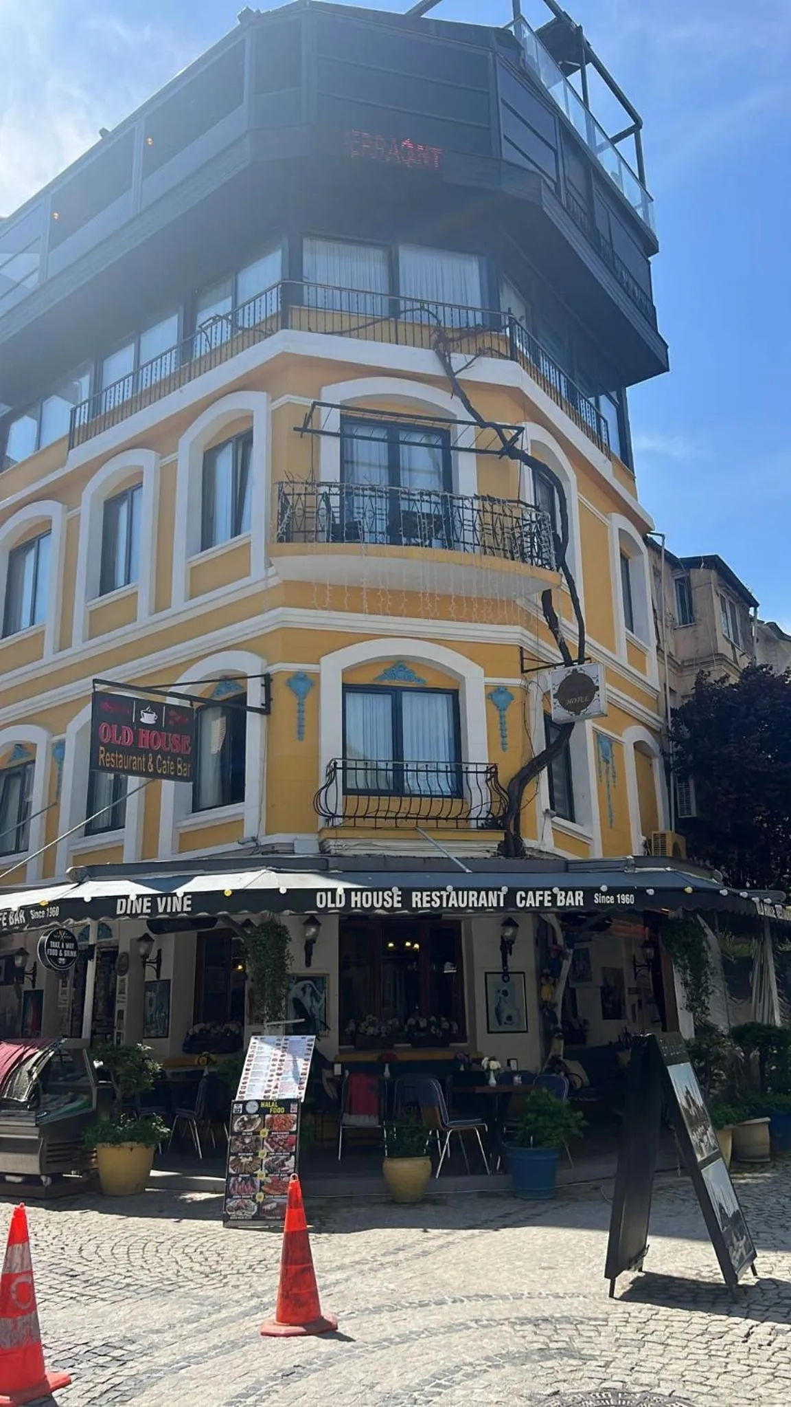 Day in Seven Dreams Hotel