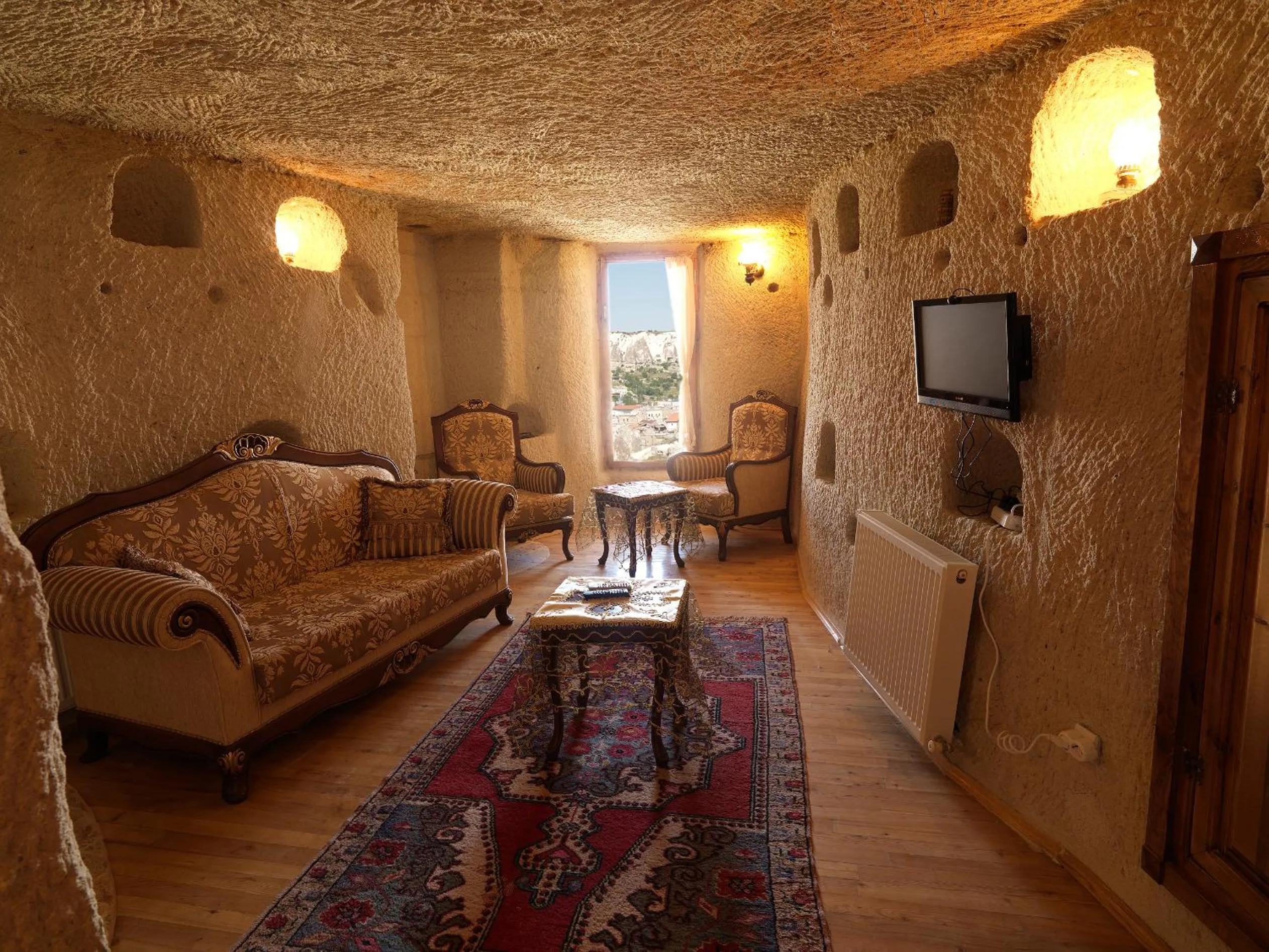 Living room in Arif Cave Hotel