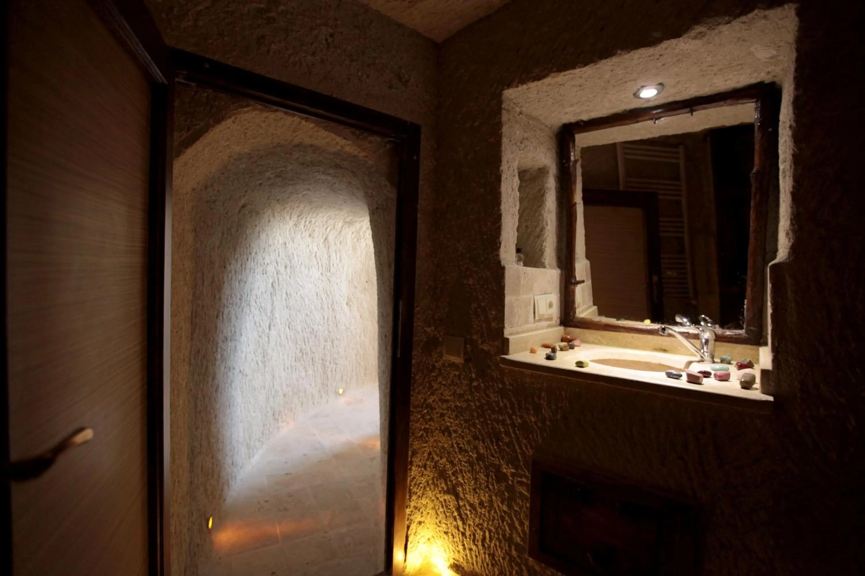 Bathroom in Arif Cave Hotel