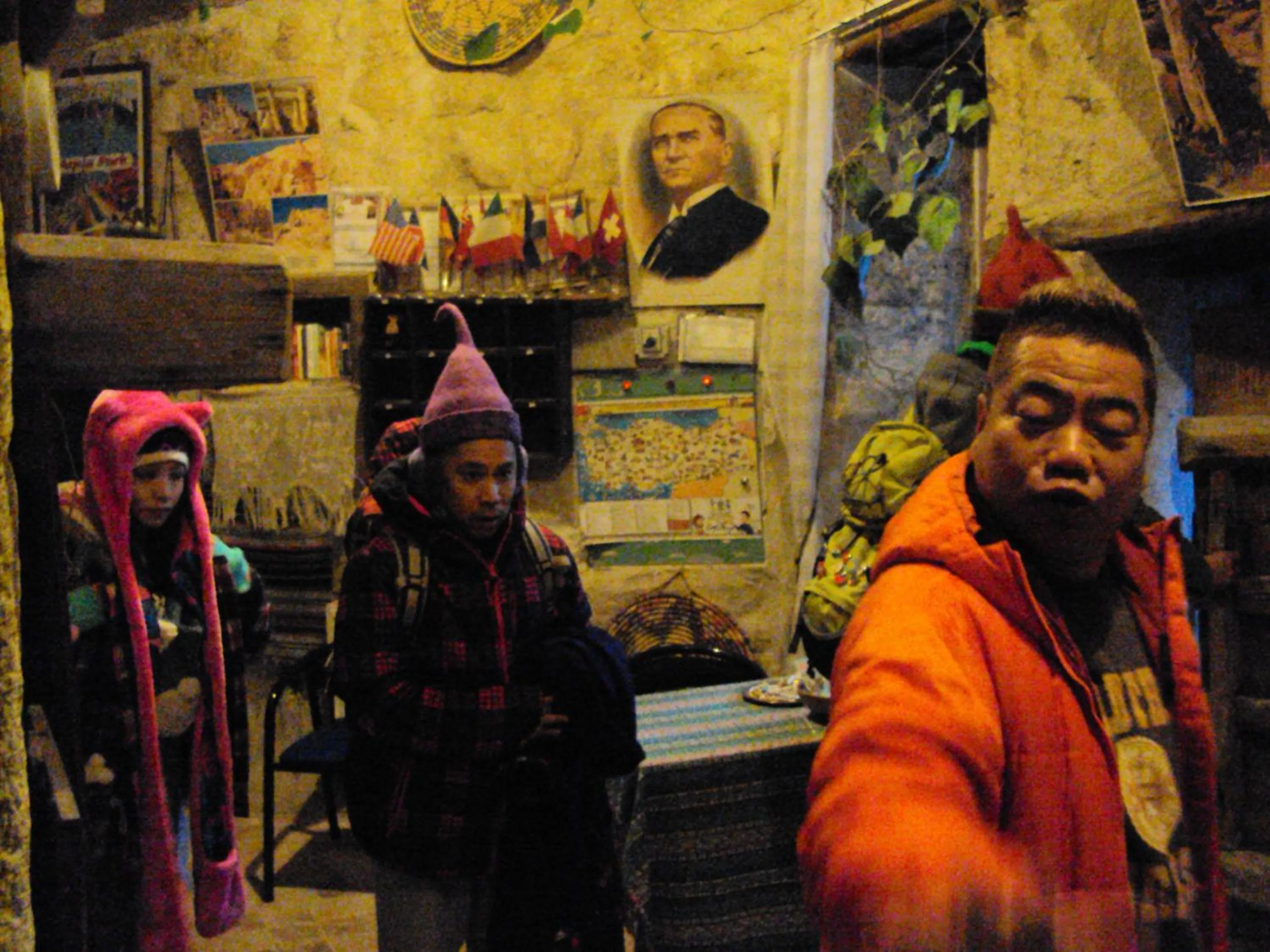 People in Arif Cave Hotel