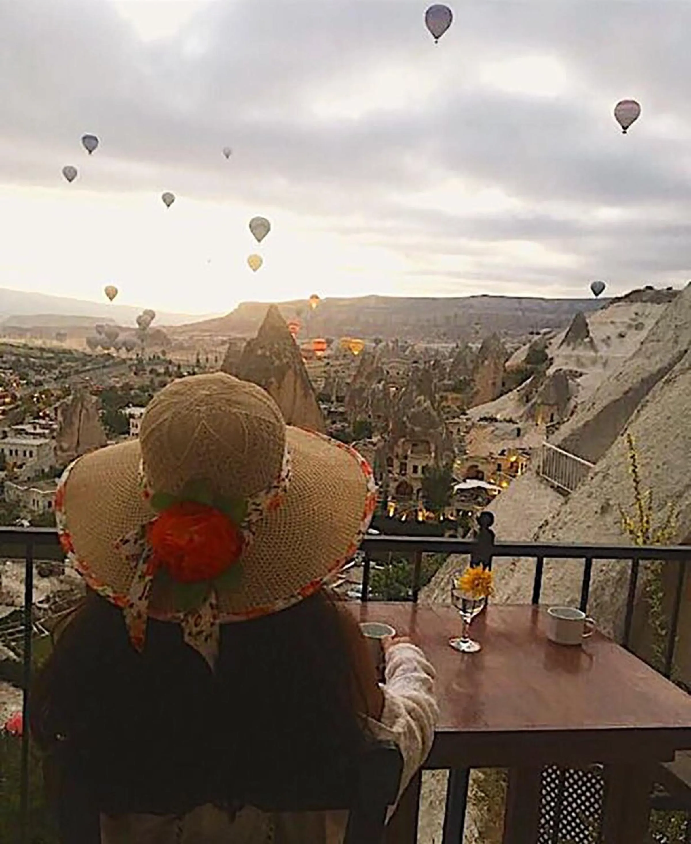 Guests in Arif Cave Hotel