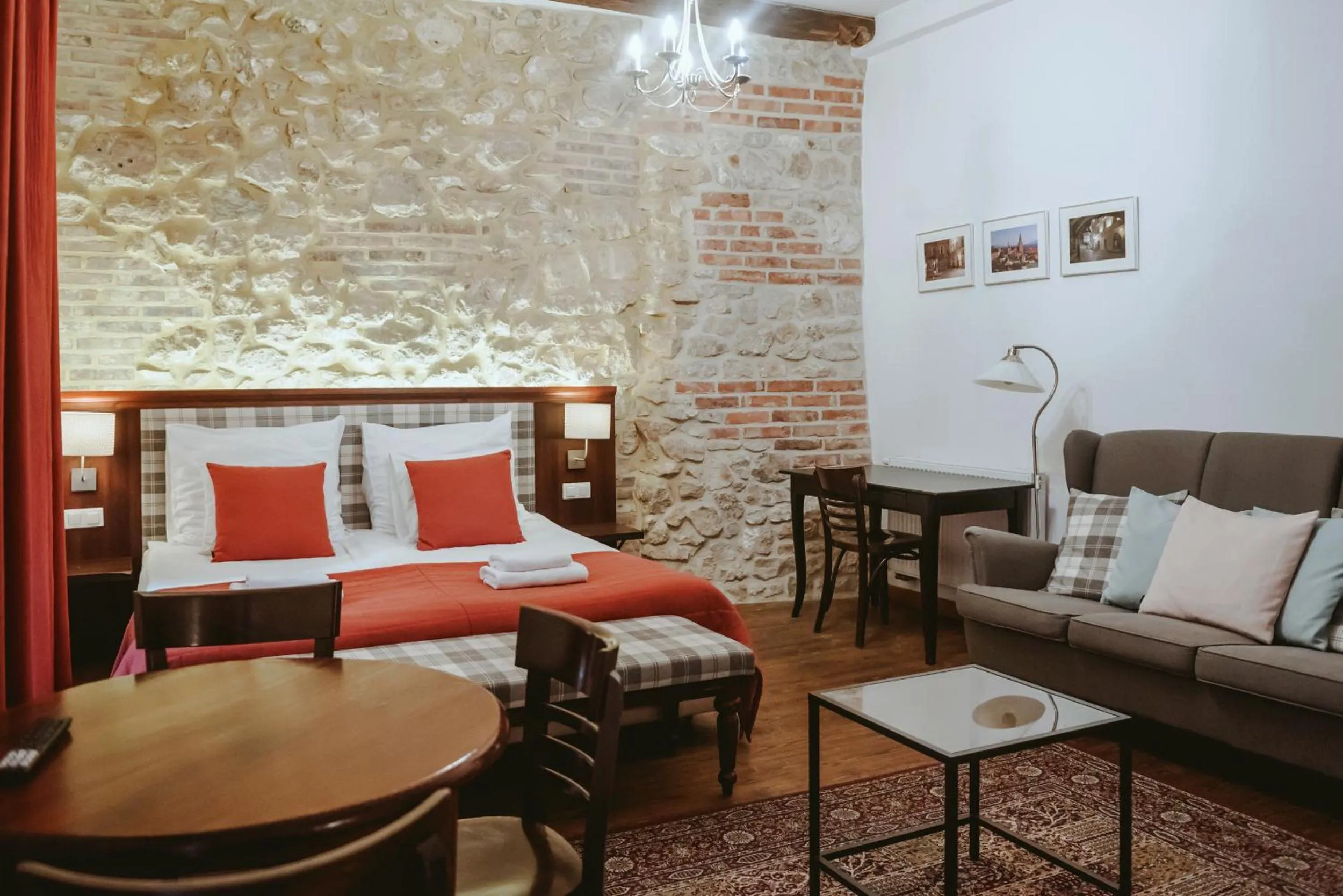 Photo of the whole room in Gołębia 8 Residence