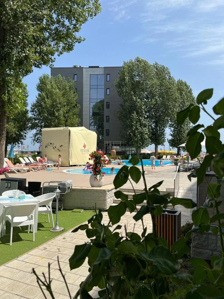 Complex Modern All Inclusive