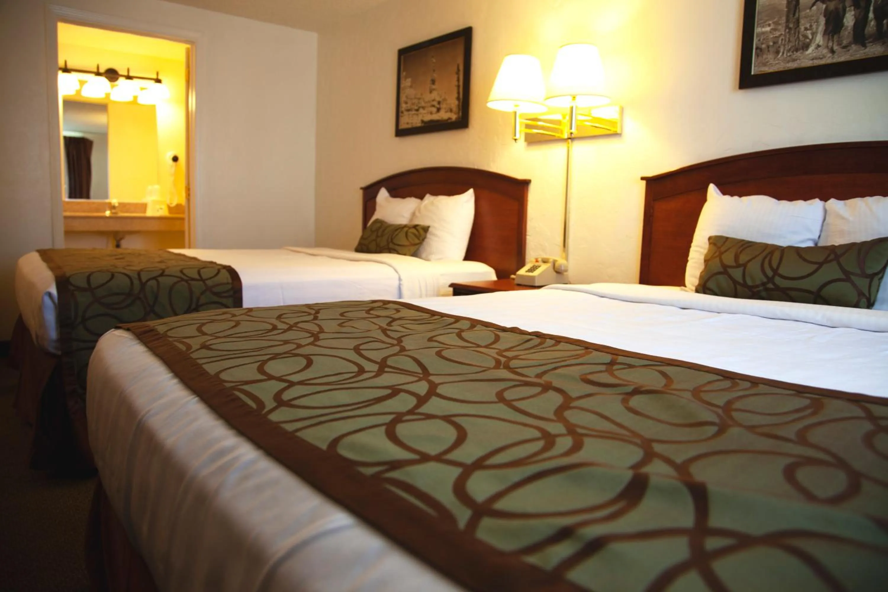 Bed in Bryce View Lodge Part of the Ruby's Inn Resort