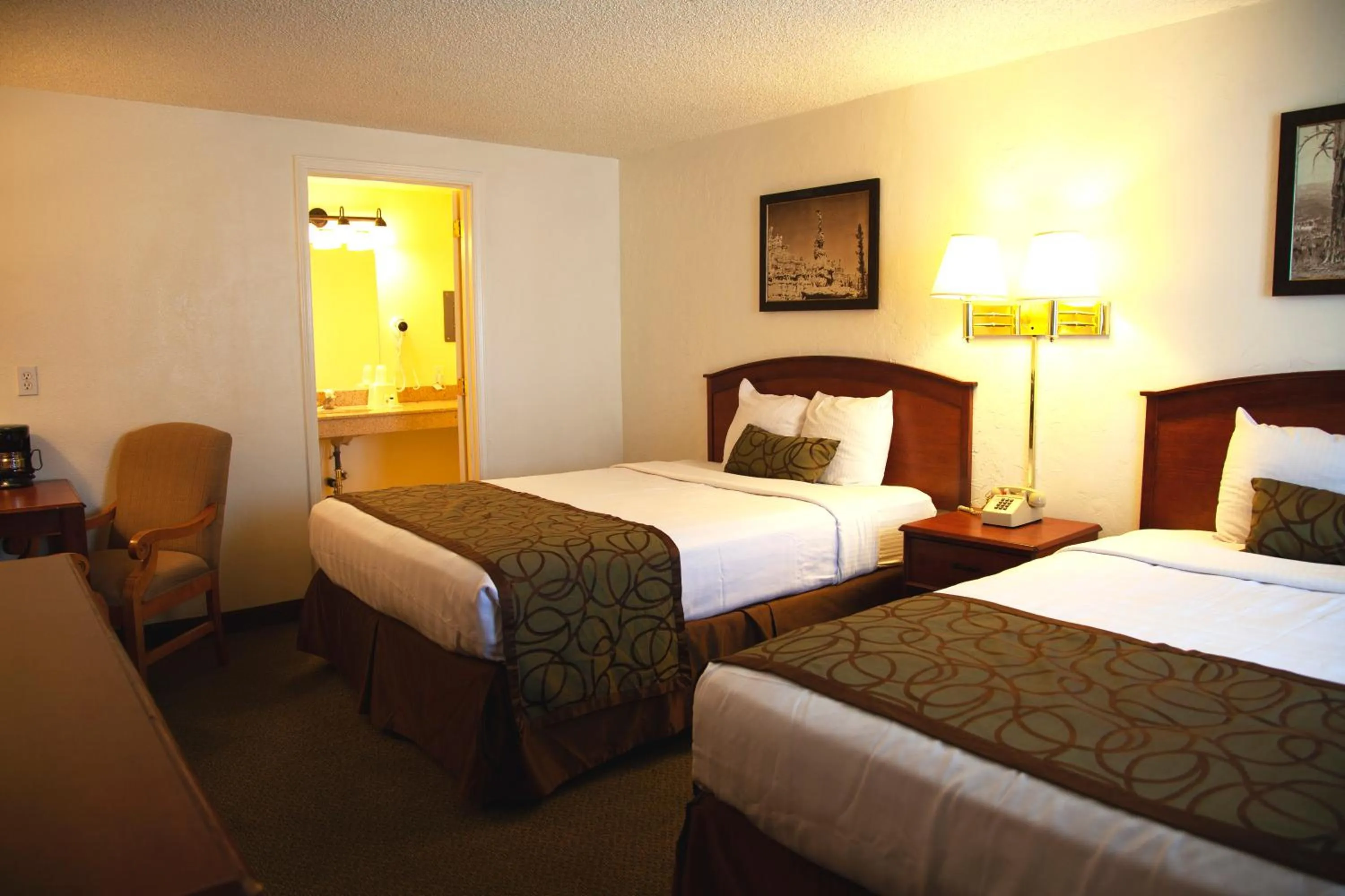 Bed in Bryce View Lodge Part of the Ruby's Inn Resort