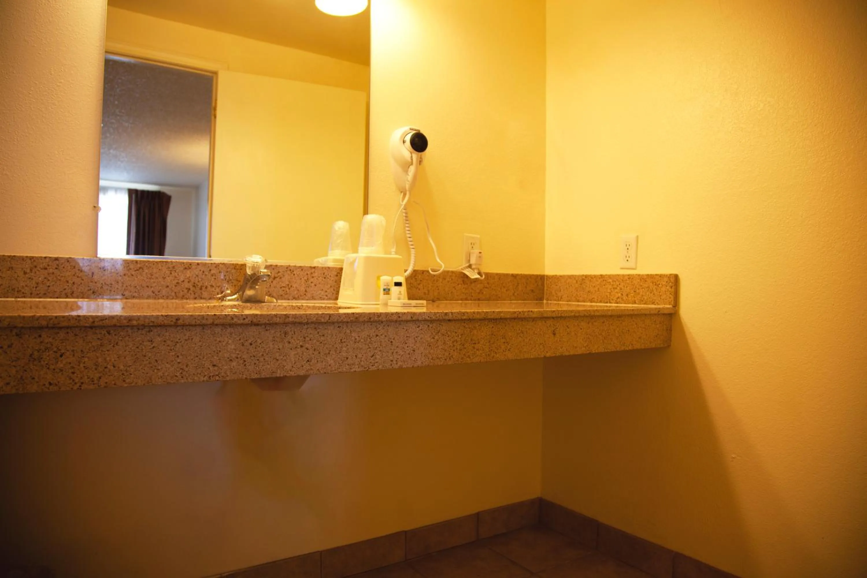 Bathroom in Bryce View Lodge Part of the Ruby's Inn Resort