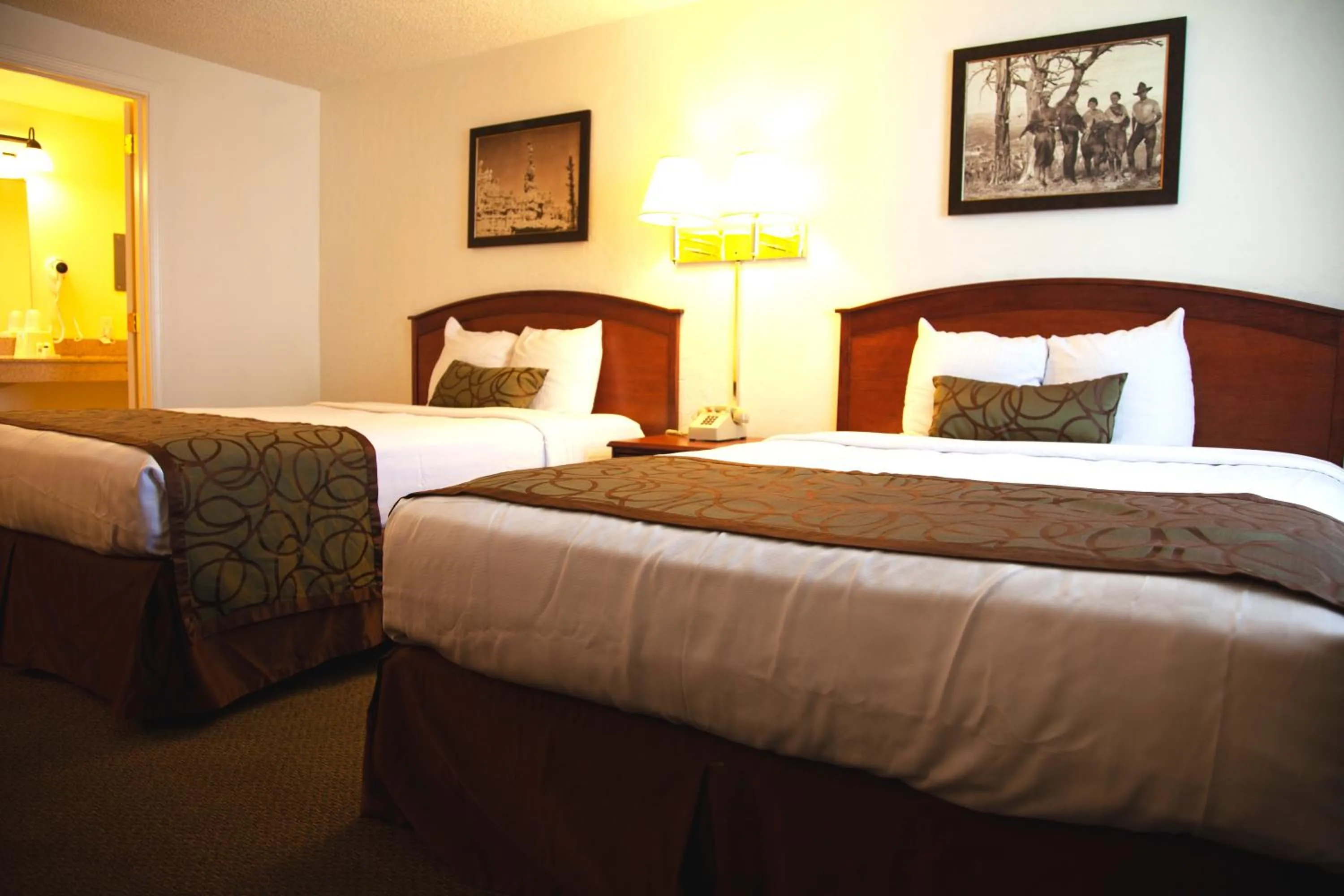 Bed in Bryce View Lodge Part of the Ruby's Inn Resort