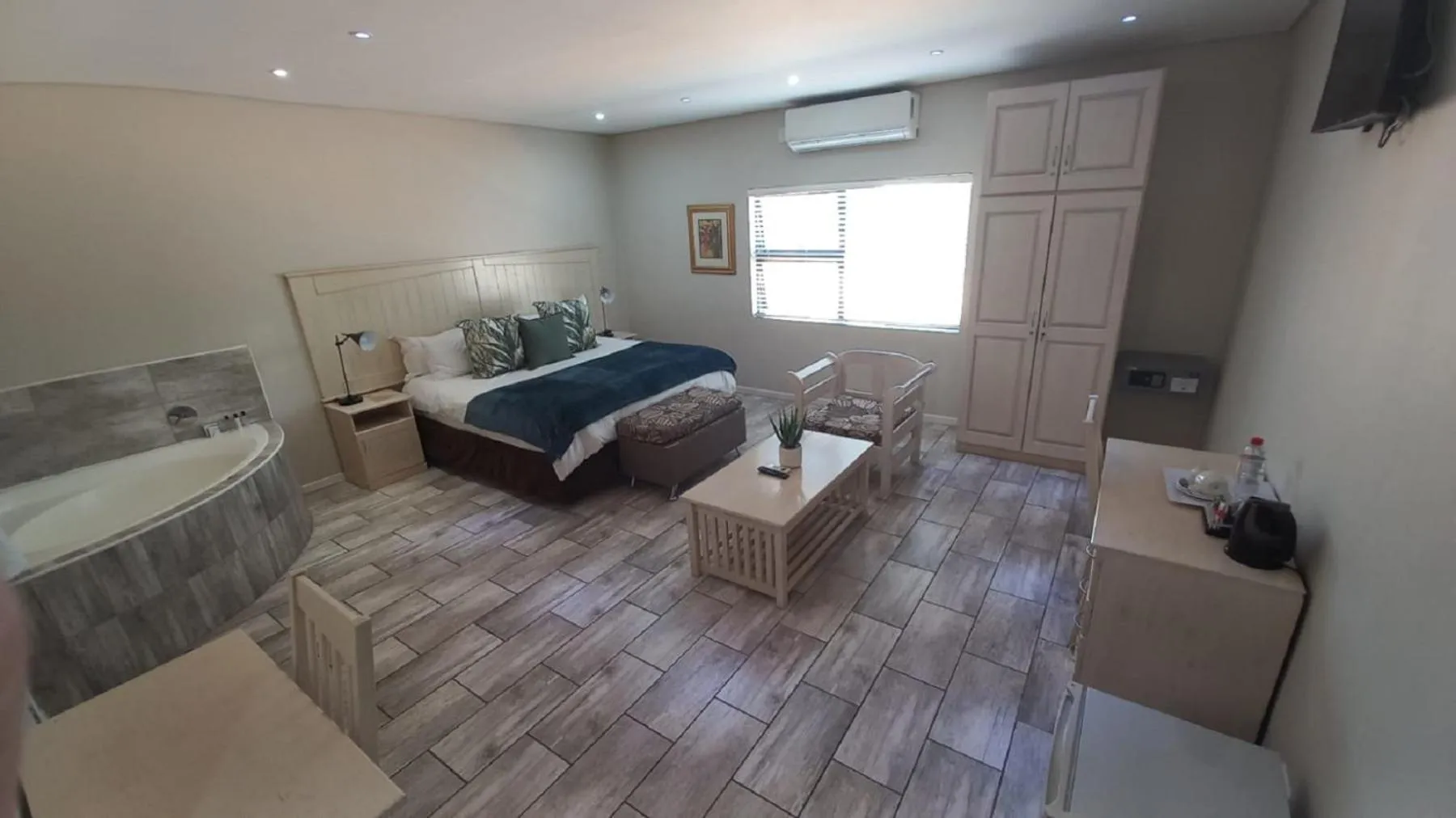 Bedroom, Bed in Midrand Conference Centre