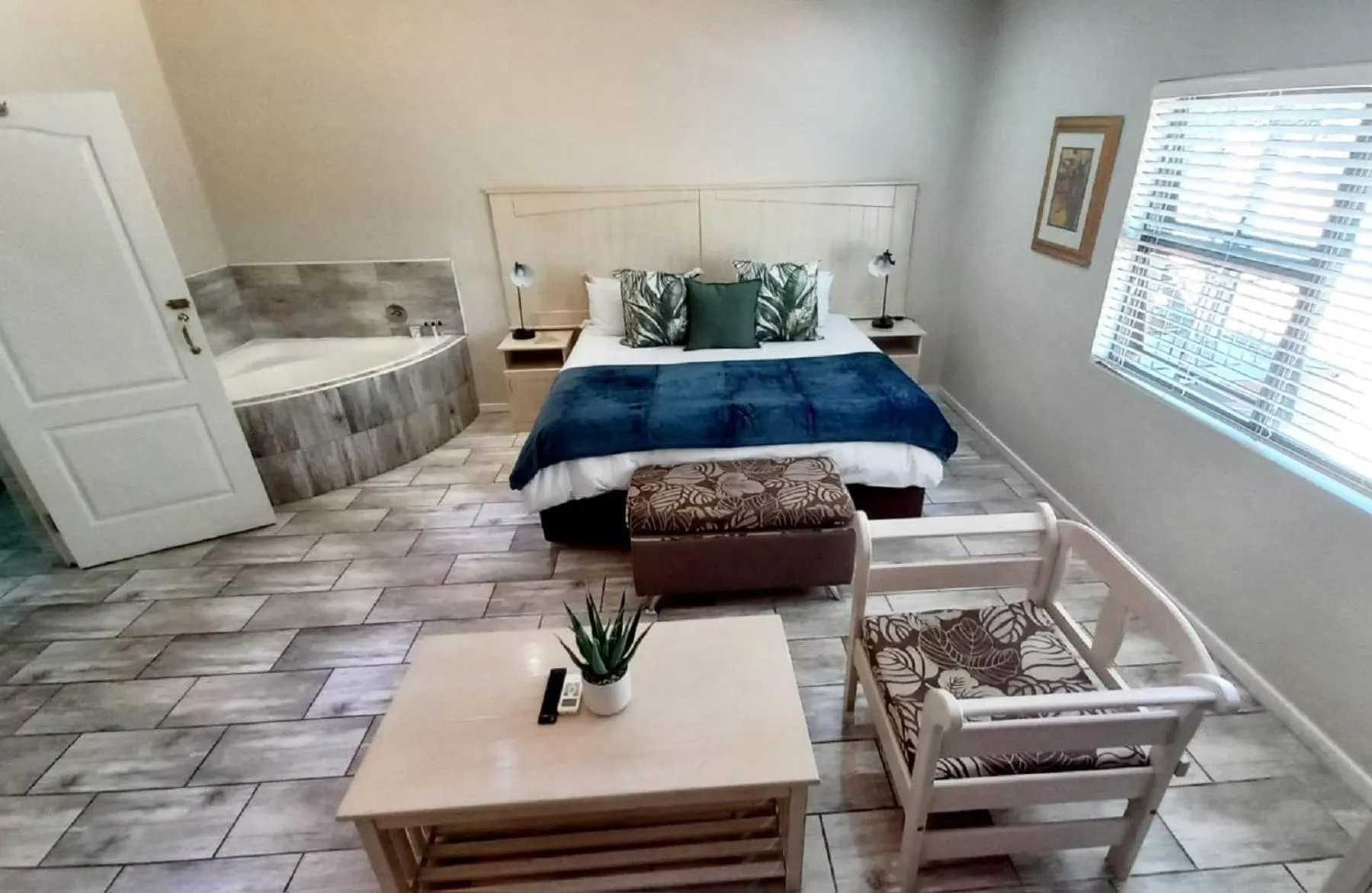 Bedroom, Bed in Midrand Conference Centre