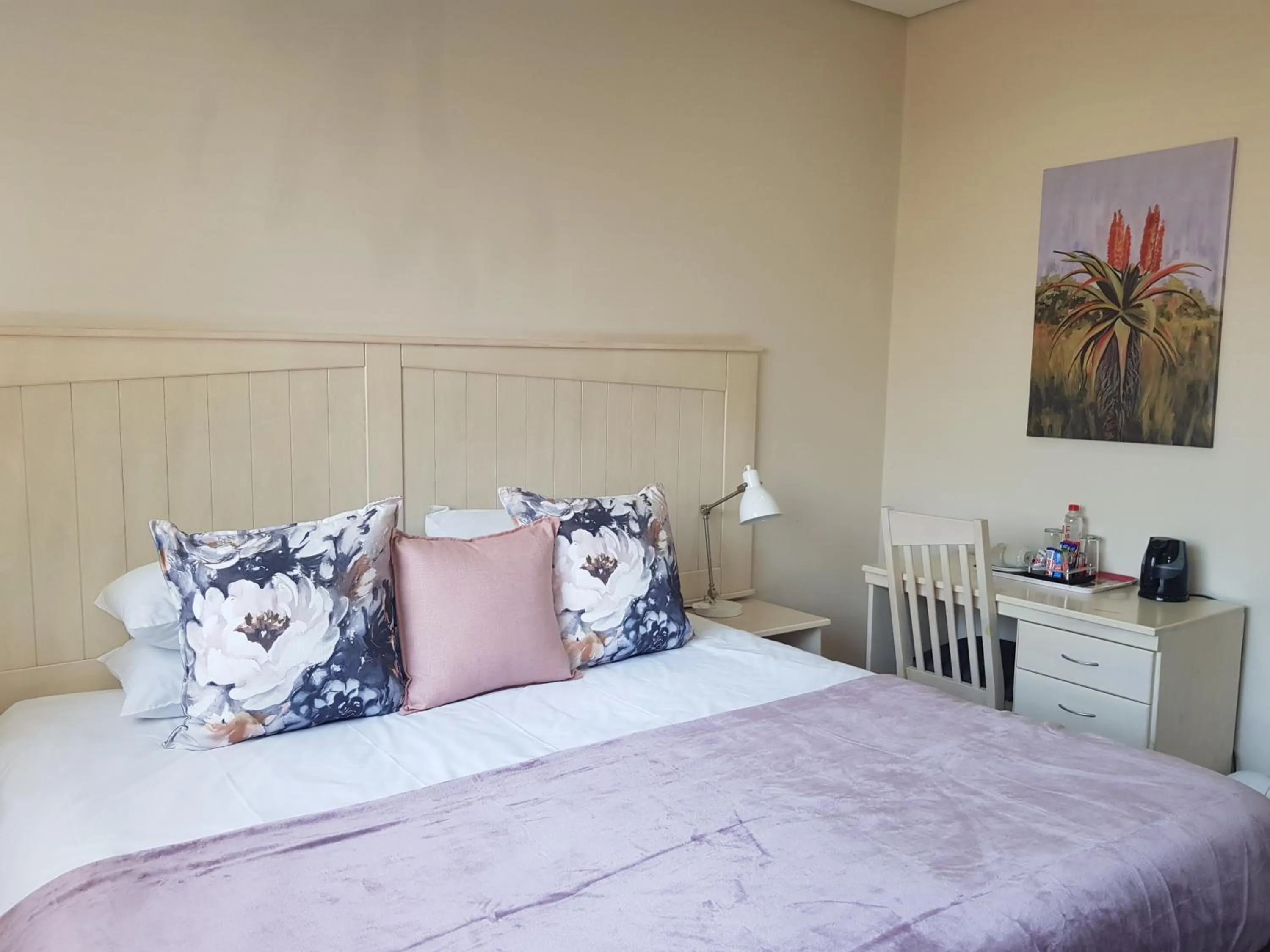 Bedroom, Bed in Midrand Conference Centre