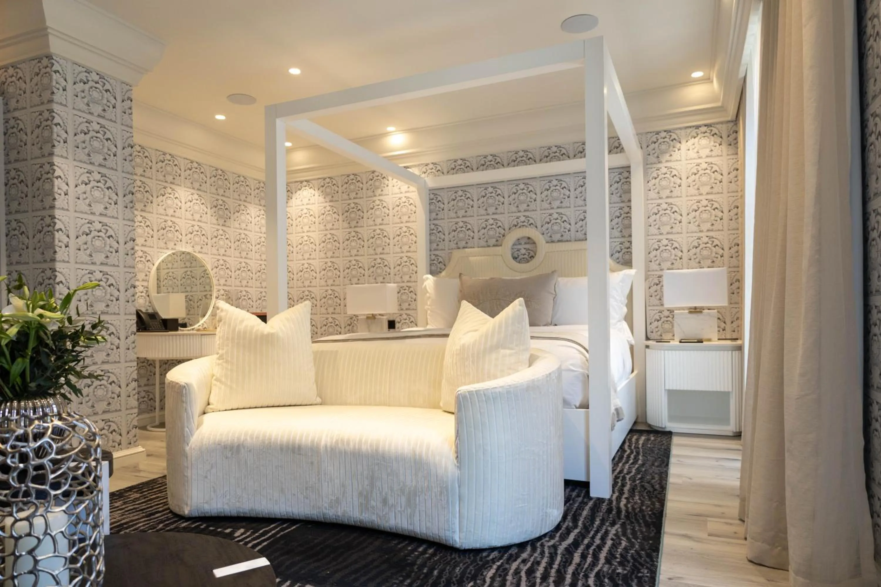 Bedroom, Bed in Park Hyatt Johannesburg