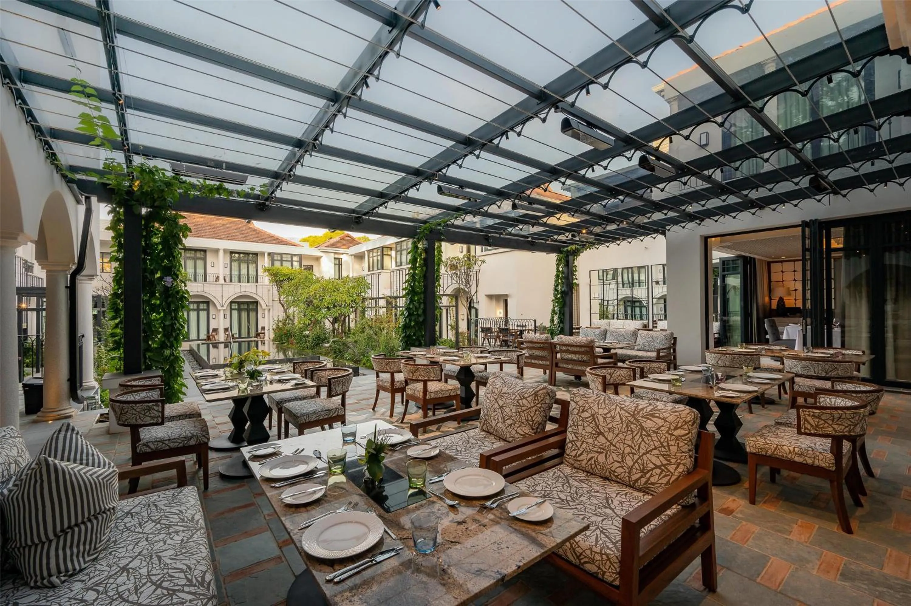 Restaurant/places to eat in Park Hyatt Johannesburg