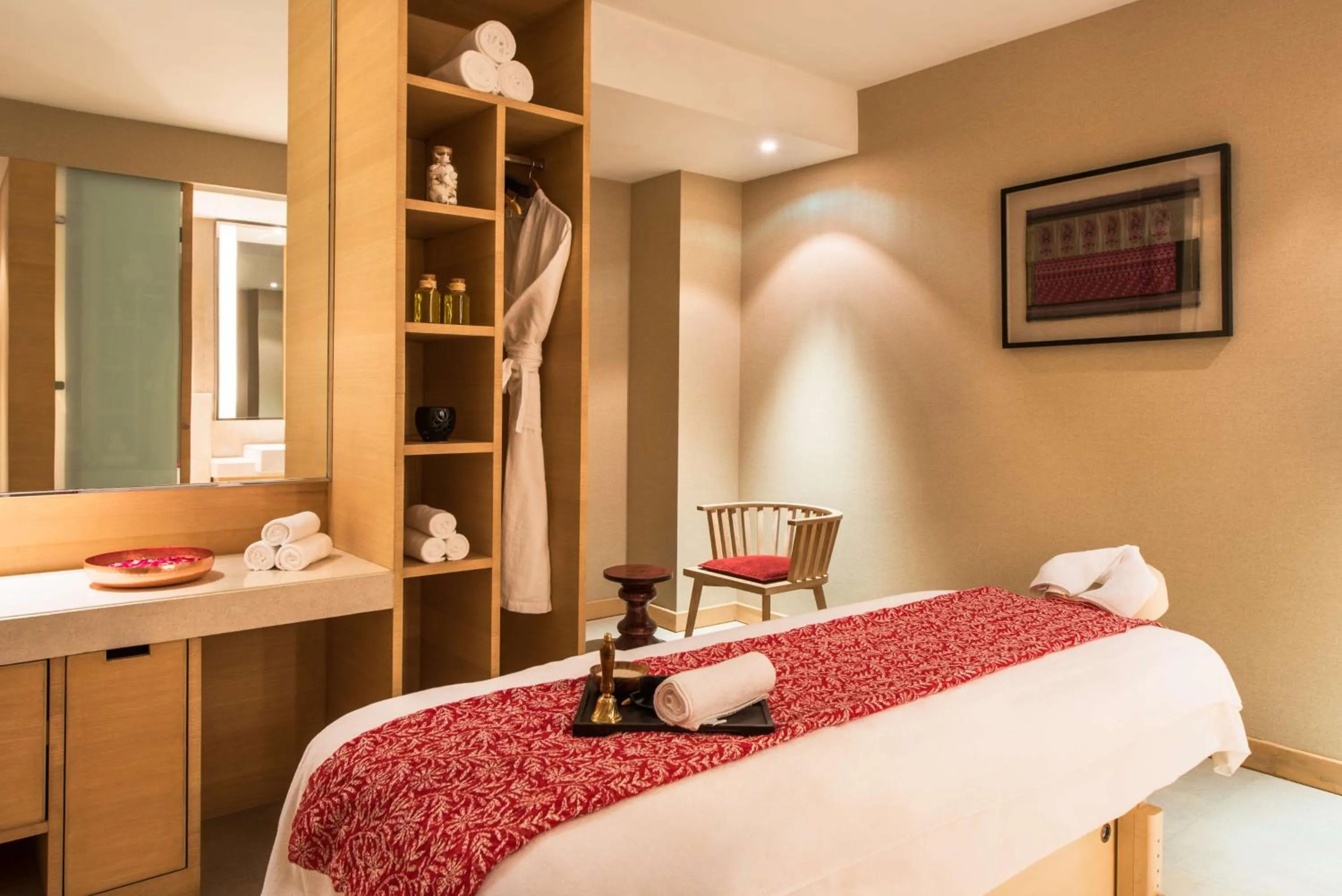 Spa and wellness centre/facilities, Bed in Hyatt Regency Lucknow Gomti Nagar