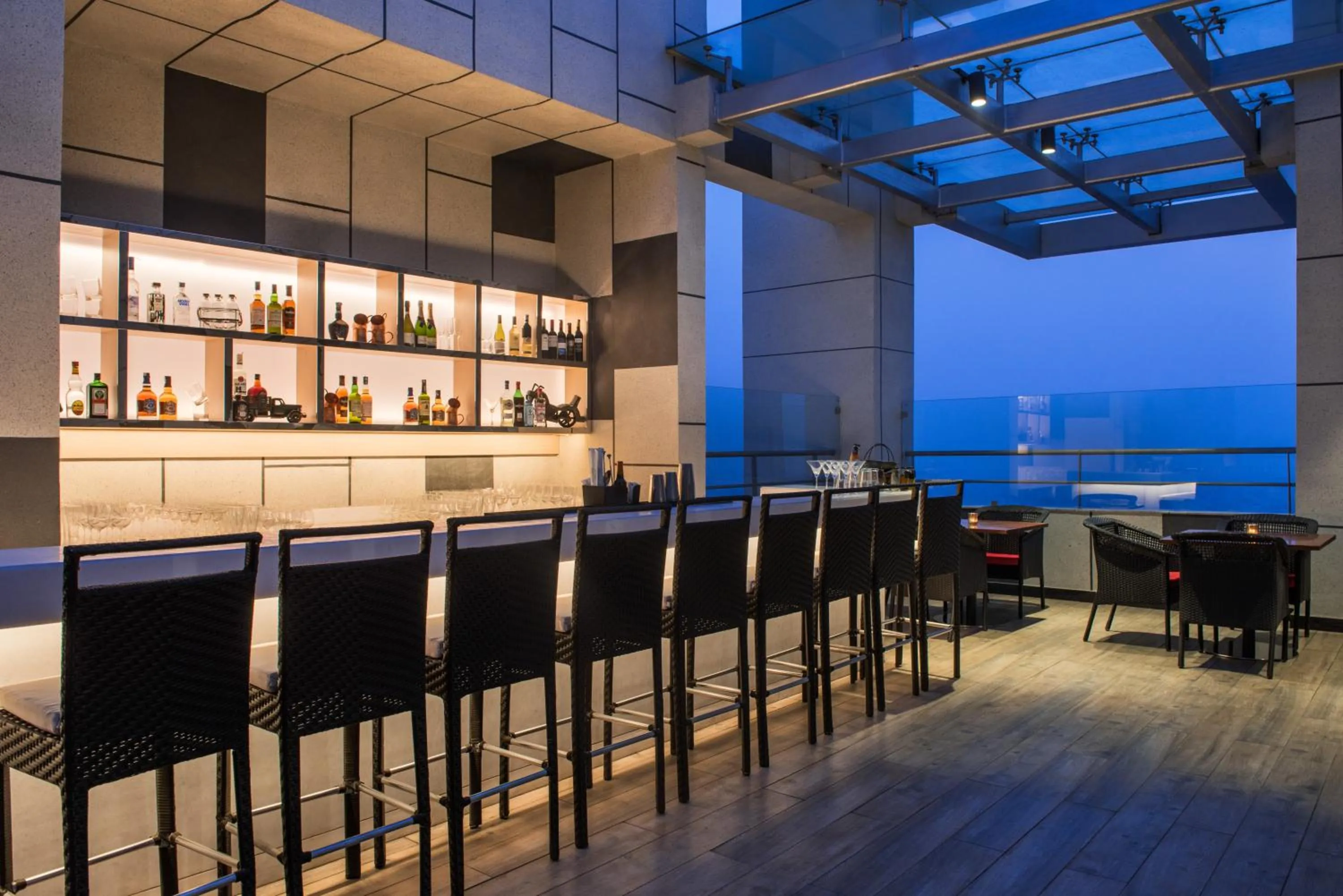 Lounge or bar in Hyatt Regency Lucknow Gomti Nagar