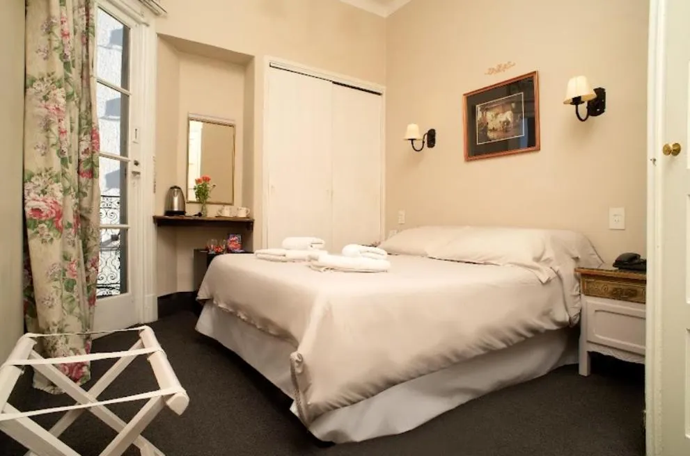 Bed in Hotel Colonial Salta