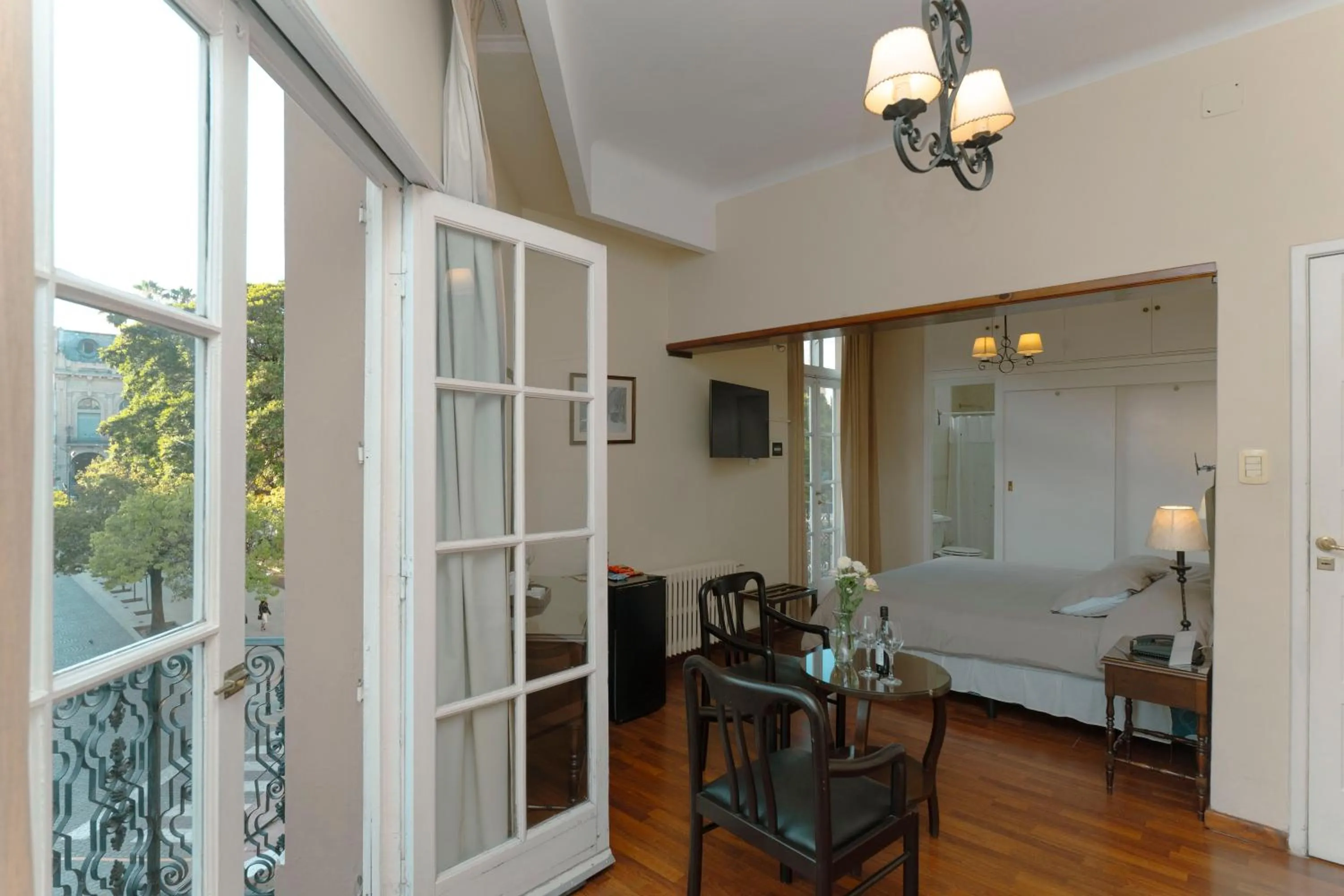 Bed in Hotel Colonial Salta