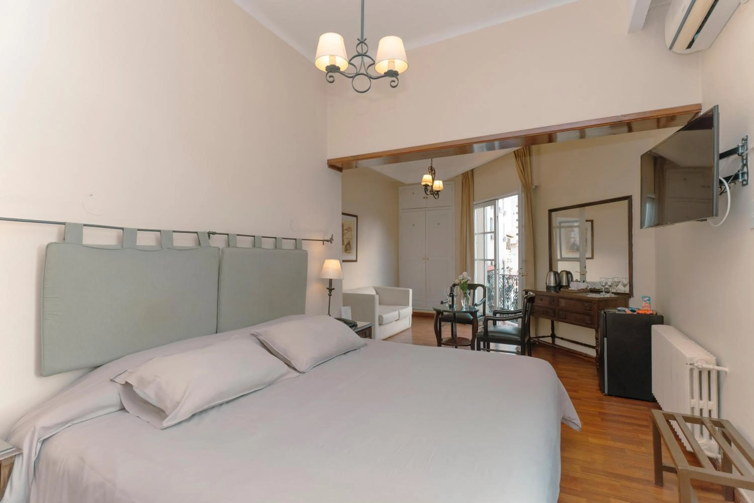 Bed in Hotel Colonial Salta