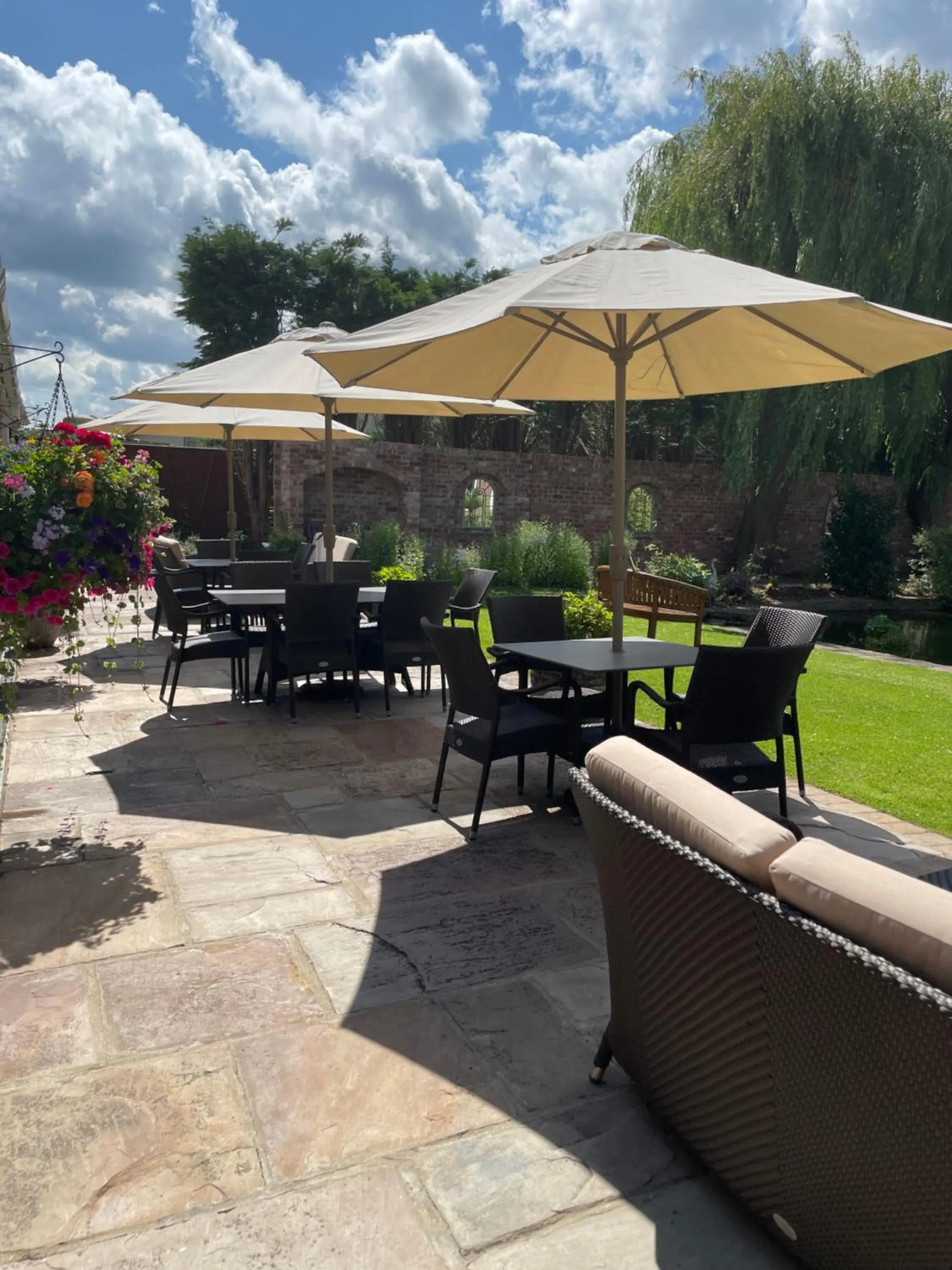 Patio in Stallingborough Grange Hotel