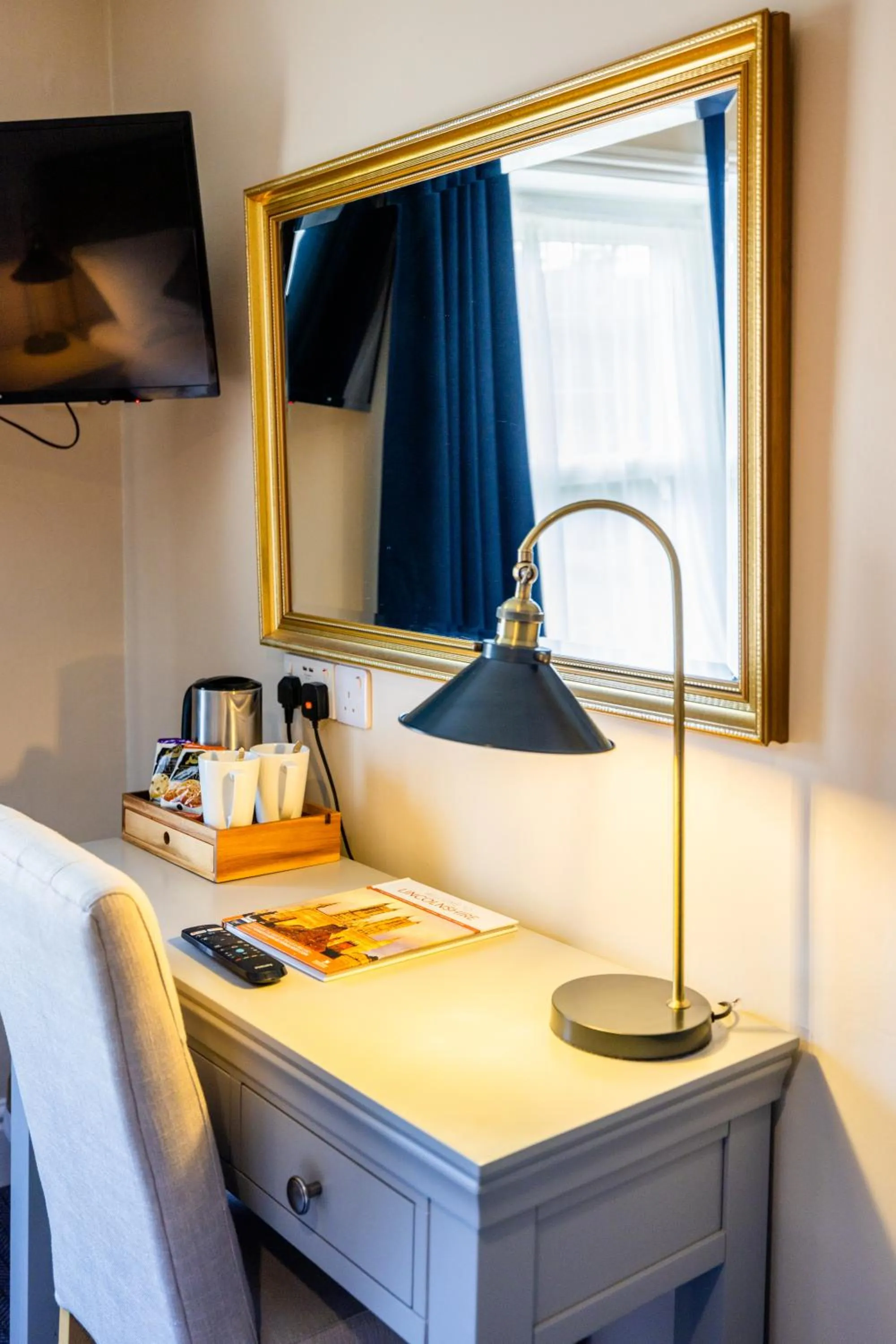 Shower in Stallingborough Grange Hotel