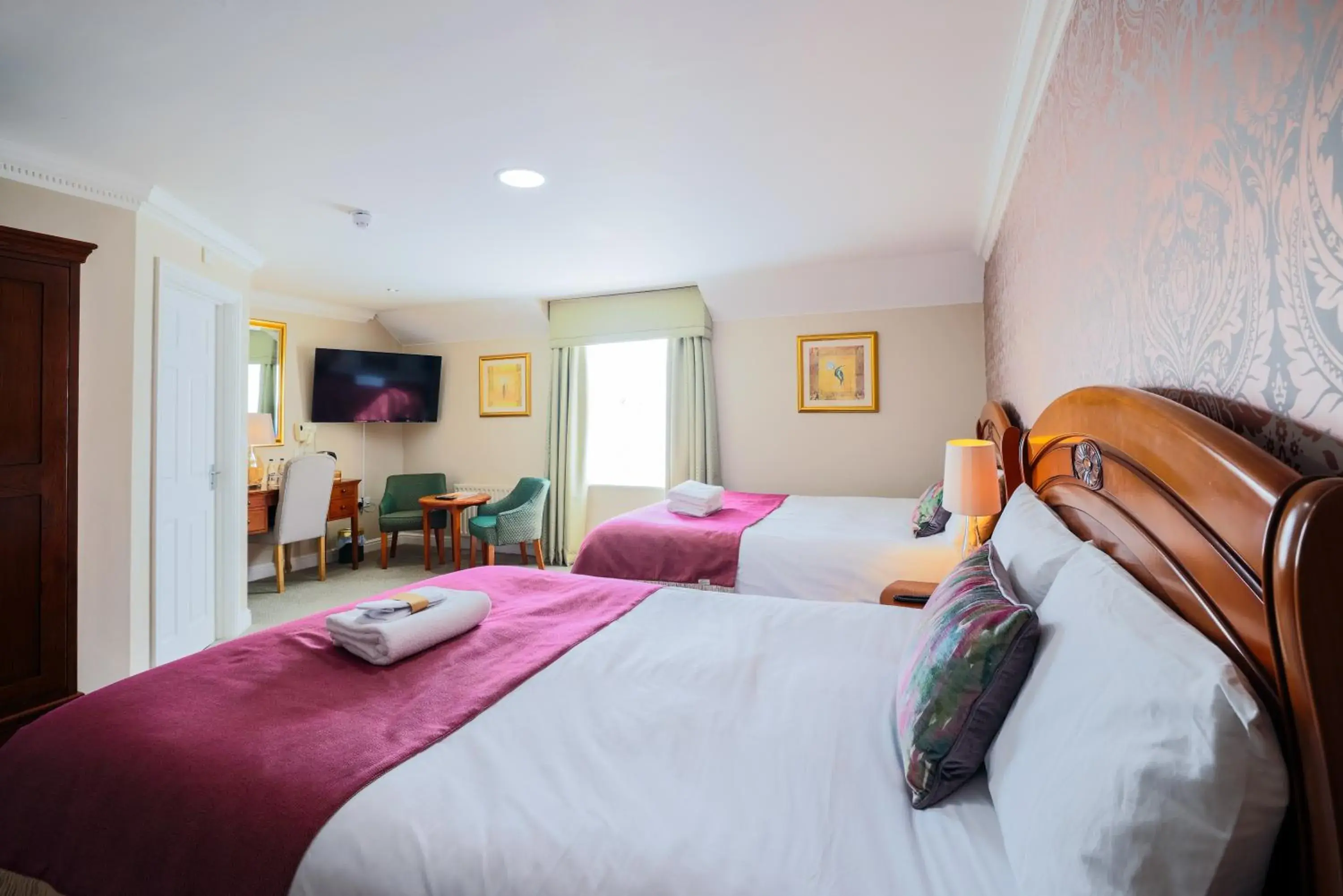 King Room with Two King Beds in Stallingborough Grange Hotel King Room with Two King Beds in Stallingborough Grange Hotel