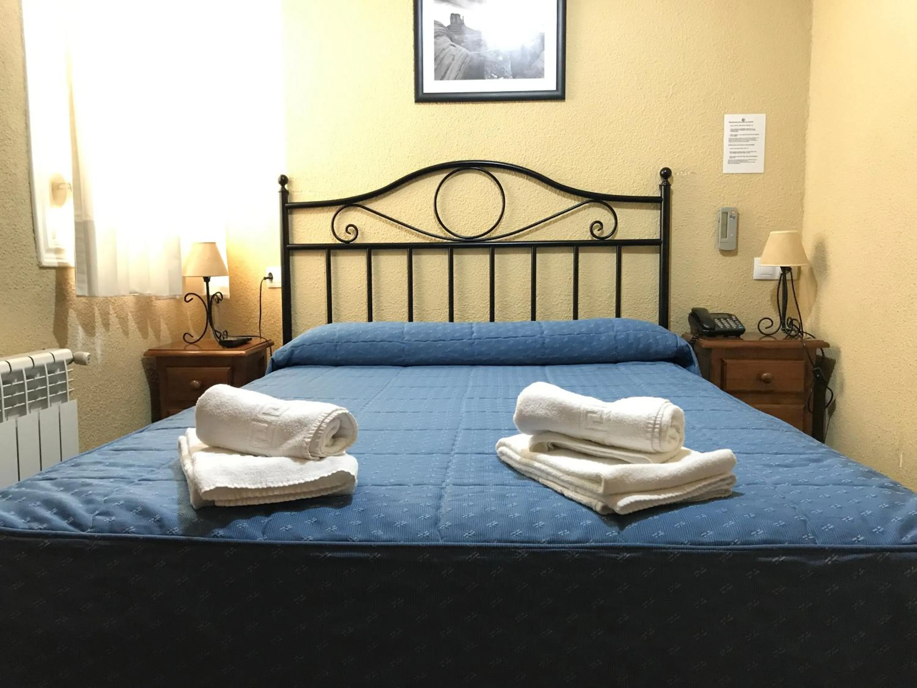 Bedroom, Bed in Hostal El Pilar