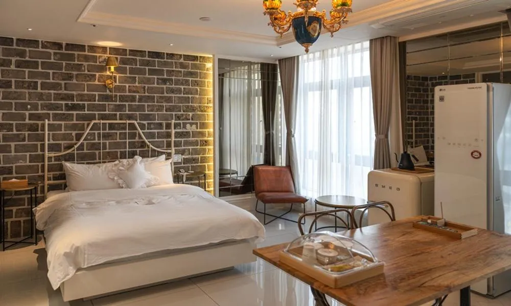 Bed in Daegu February Hotel Dongseongro