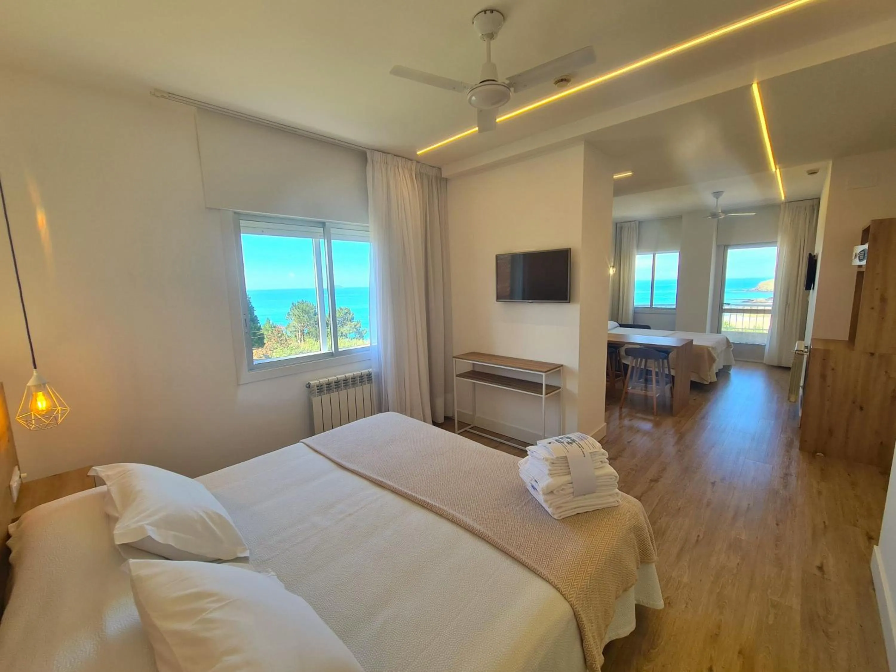 Photo of the whole room in Hotel Mar Azul