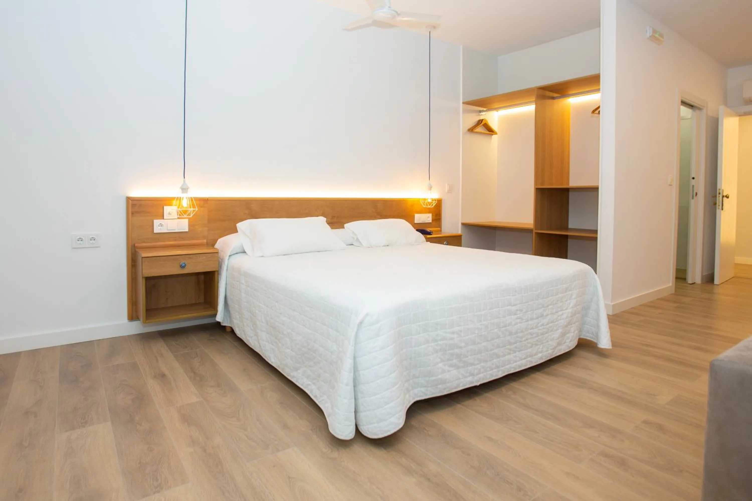 Photo of the whole room in Hotel Mar Azul